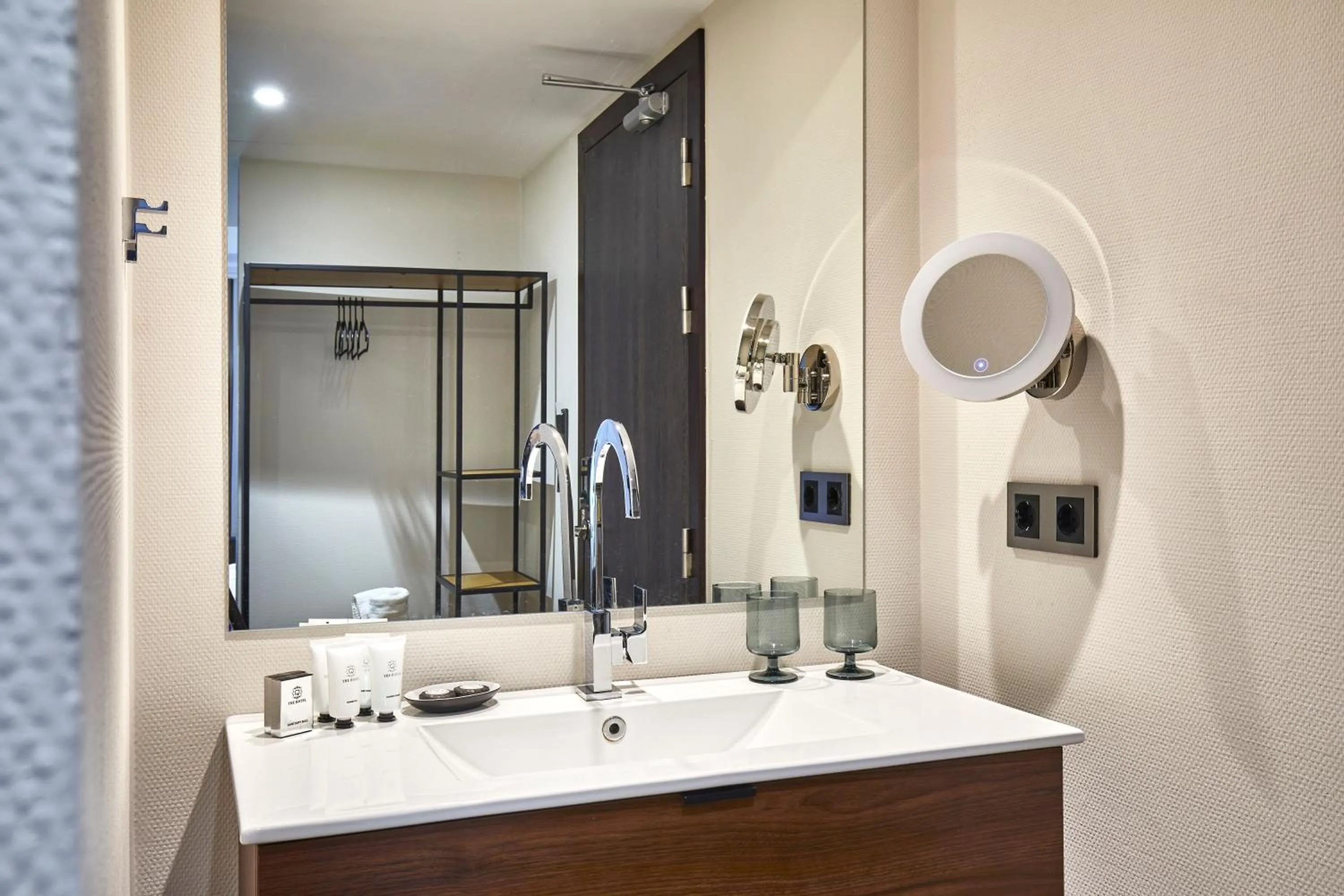 Toilet in Hotel Cortes Rambla