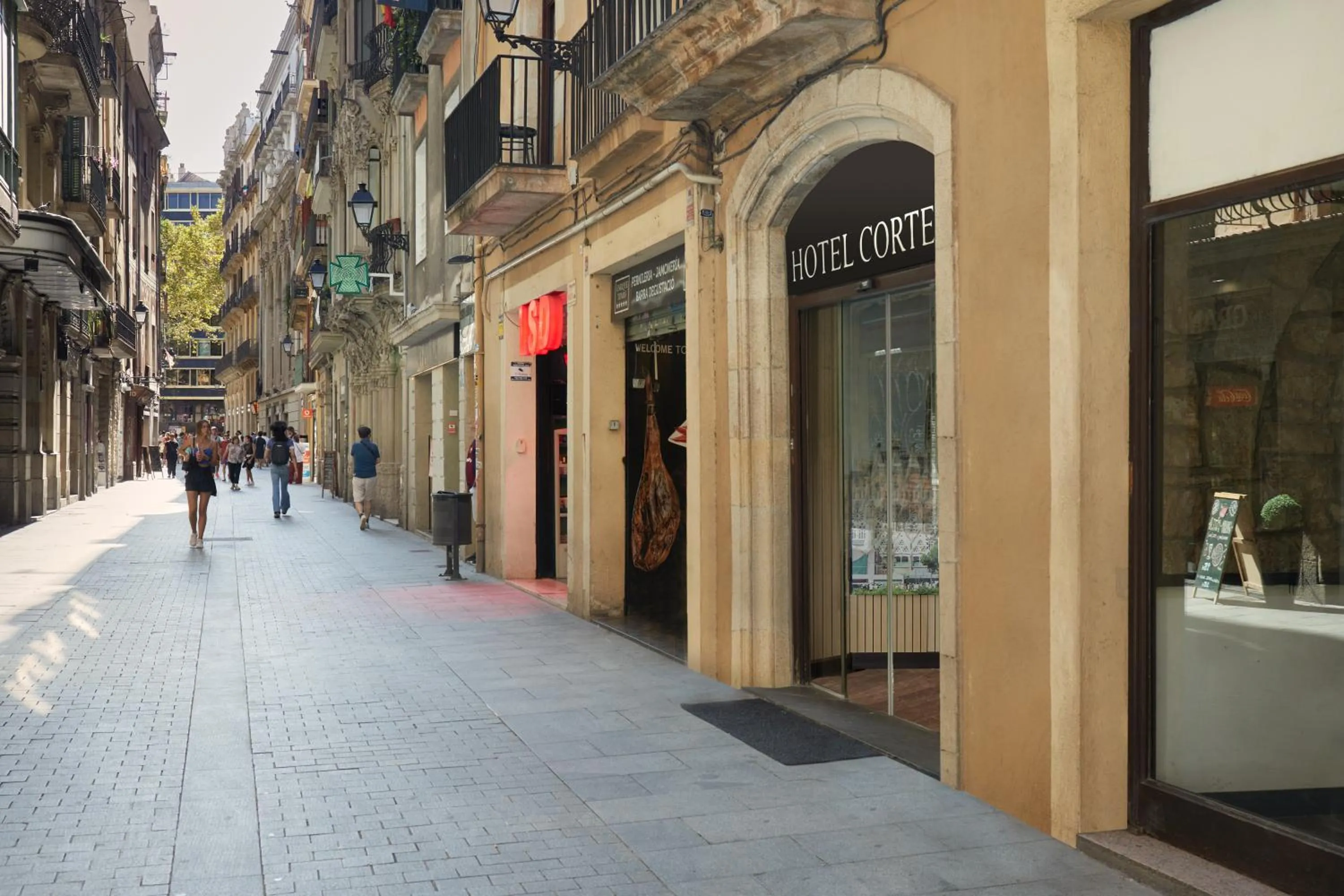 Street view in Hotel Cortes Rambla