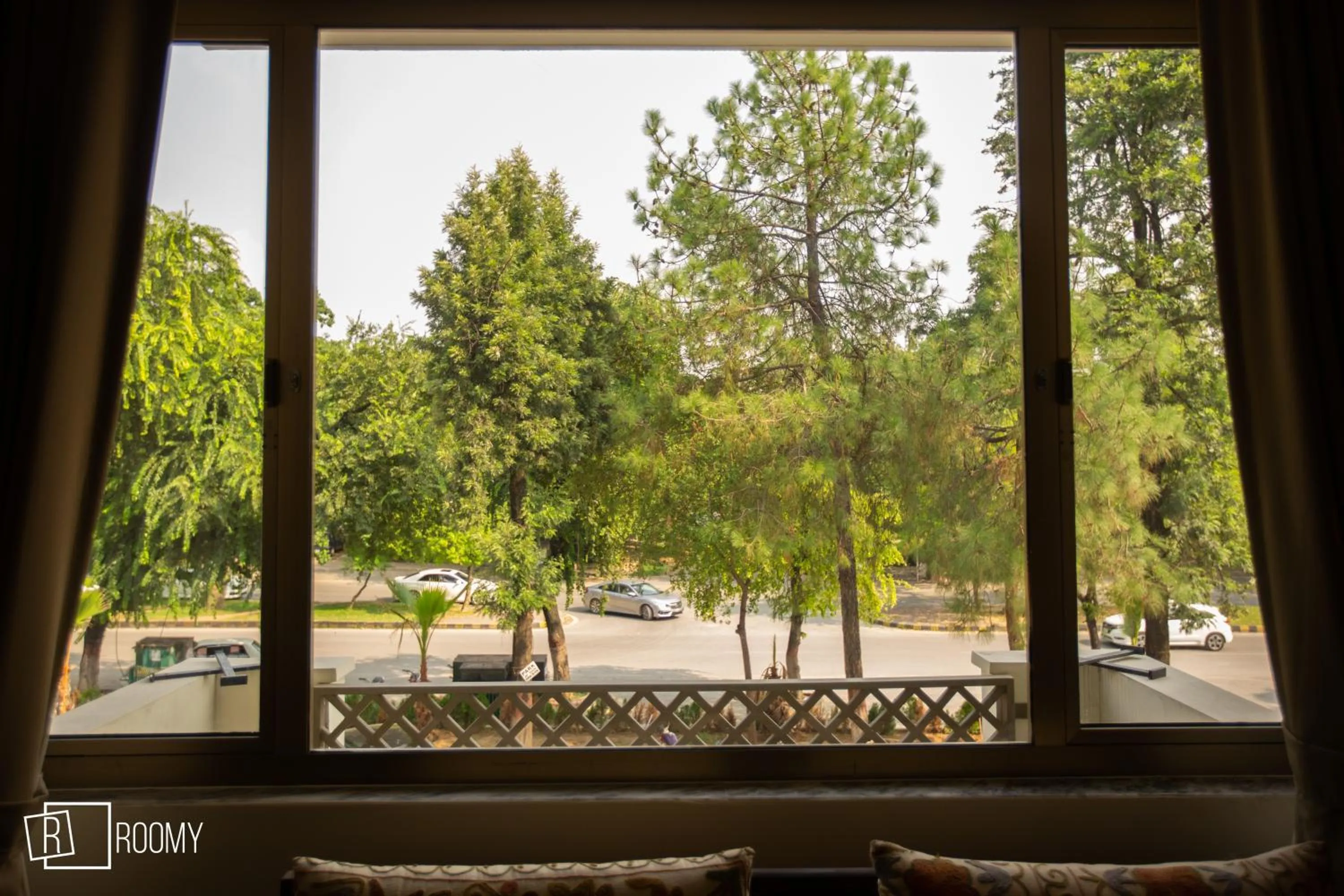 Roomy Signature Hotel, Islamabad