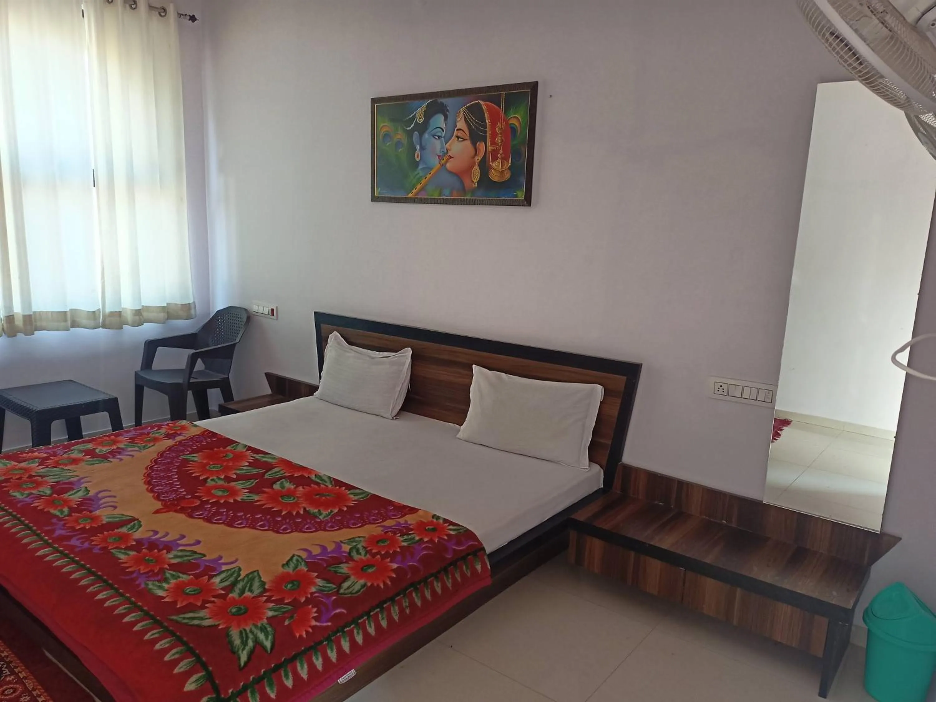 Seating area, Bed in The Jaigarh Palace Kumbhalgarh