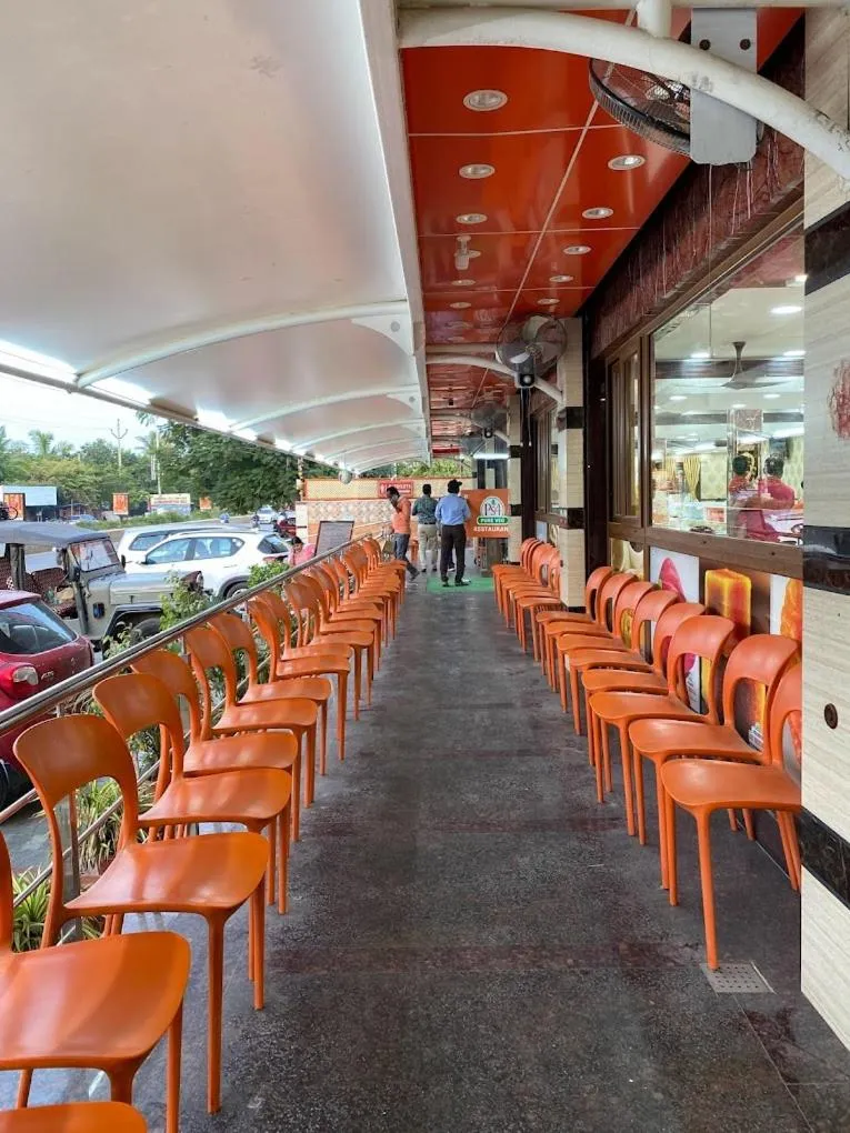 Restaurant/places to eat in Padma Homes Stay- Luxury Service Apartment 1BHK & 2BHK & 3BHK