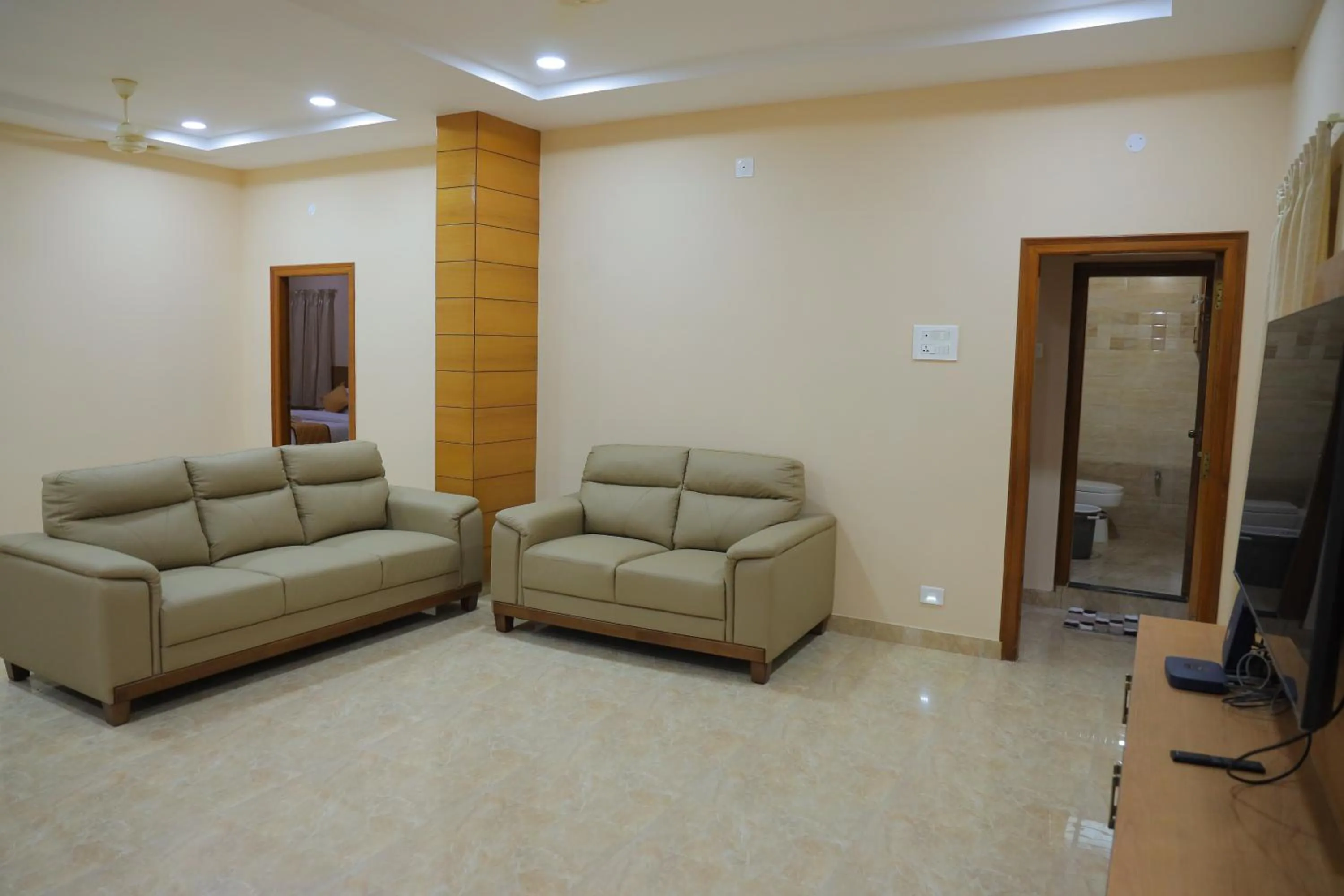 Padma Homes Stay- Luxury Service Apartment 1BHK & 2BHK & 3BHK