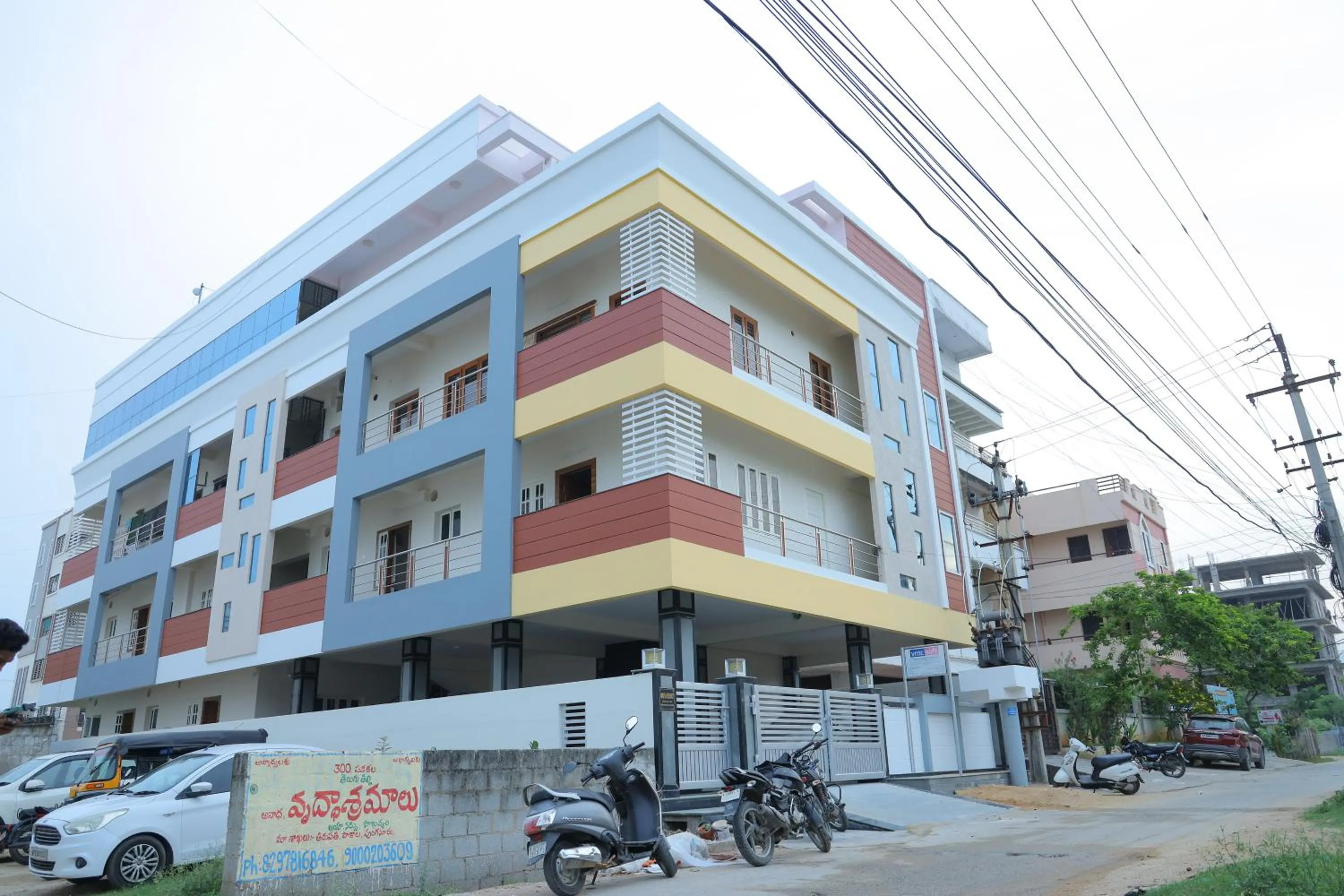 Padma Homes Stay- Luxury Service Apartment 1BHK & 2BHK & 3BHK