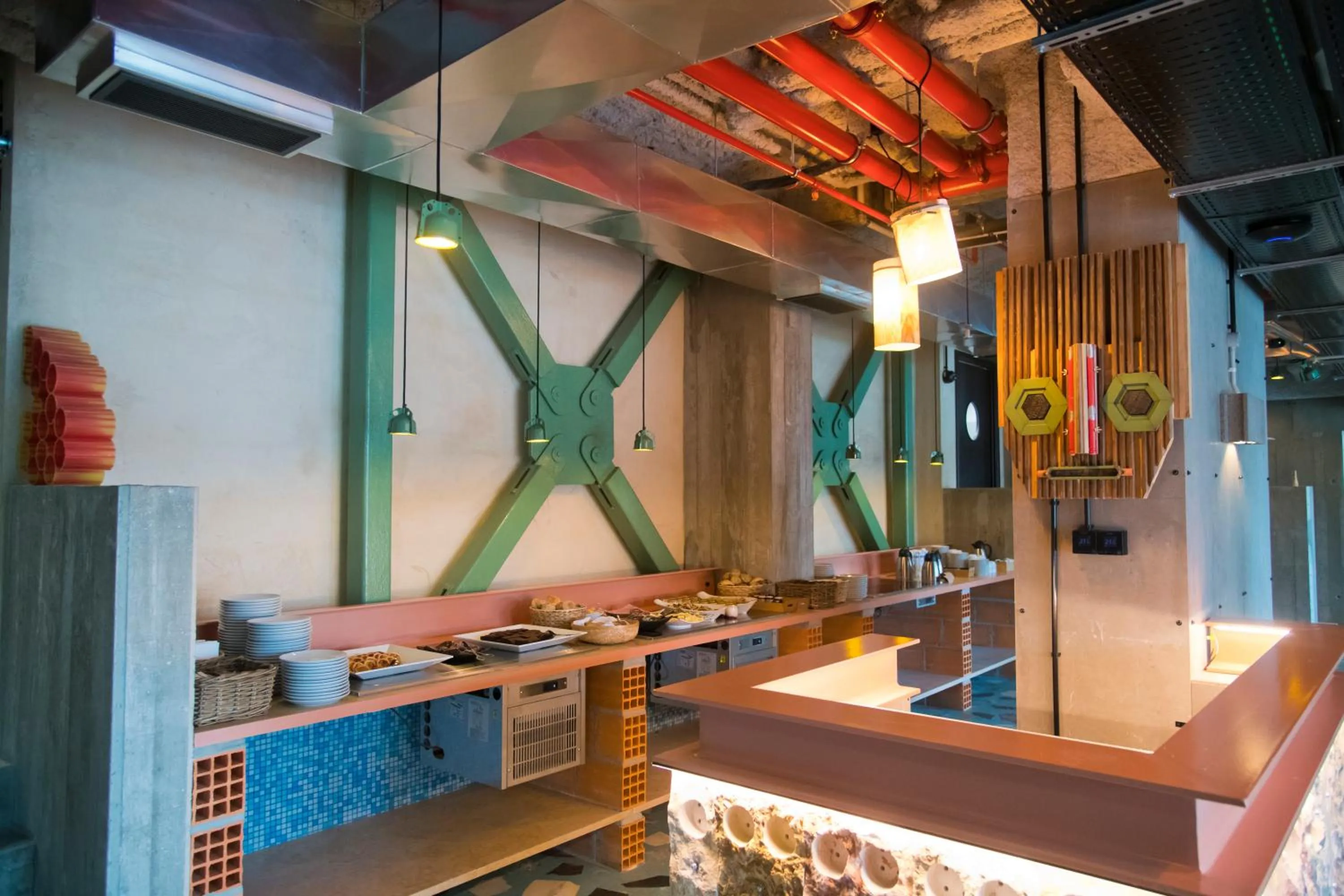 Restaurant/places to eat in JAM Lisbon