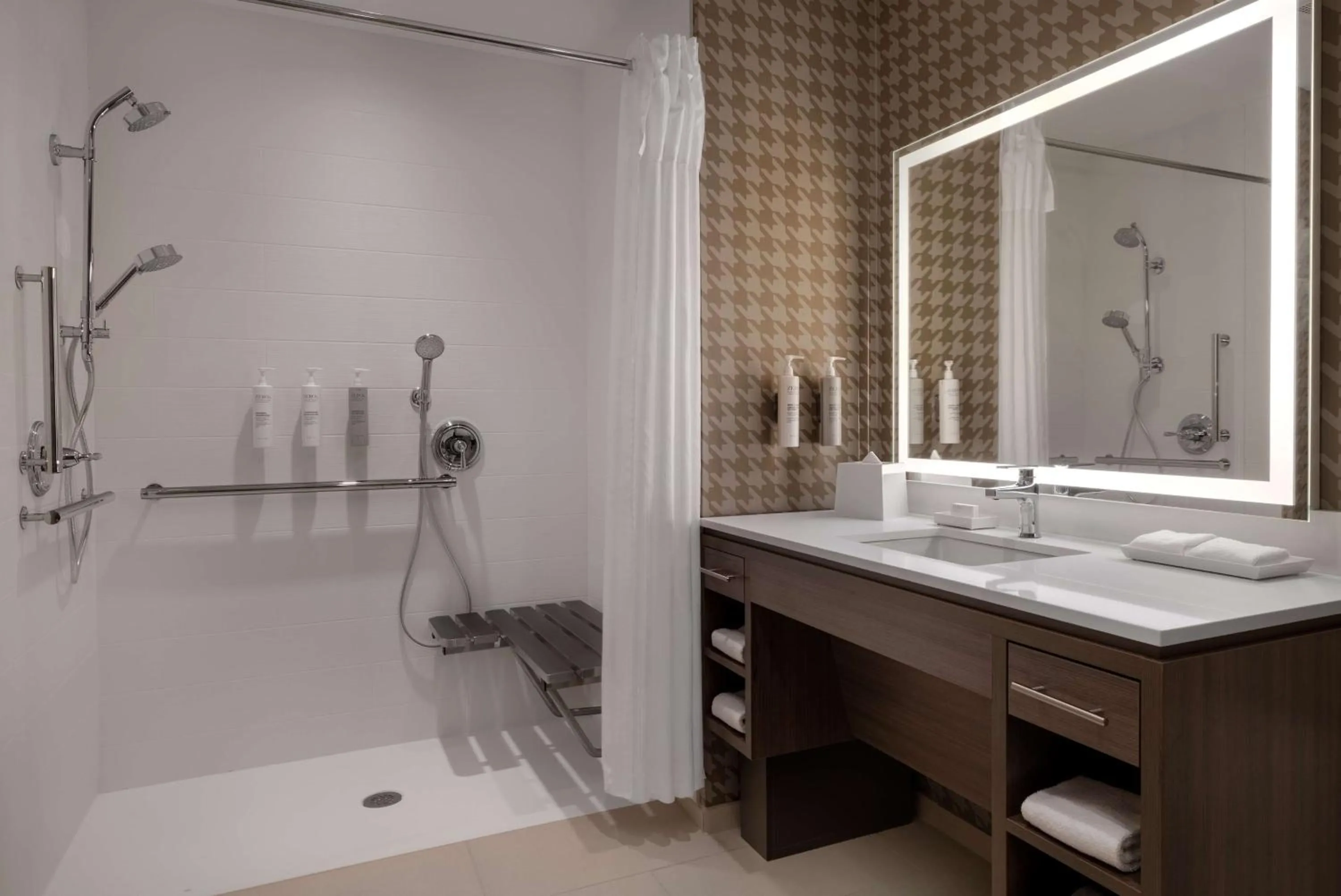 Bathroom in Home2 Suites By Hilton Bristol