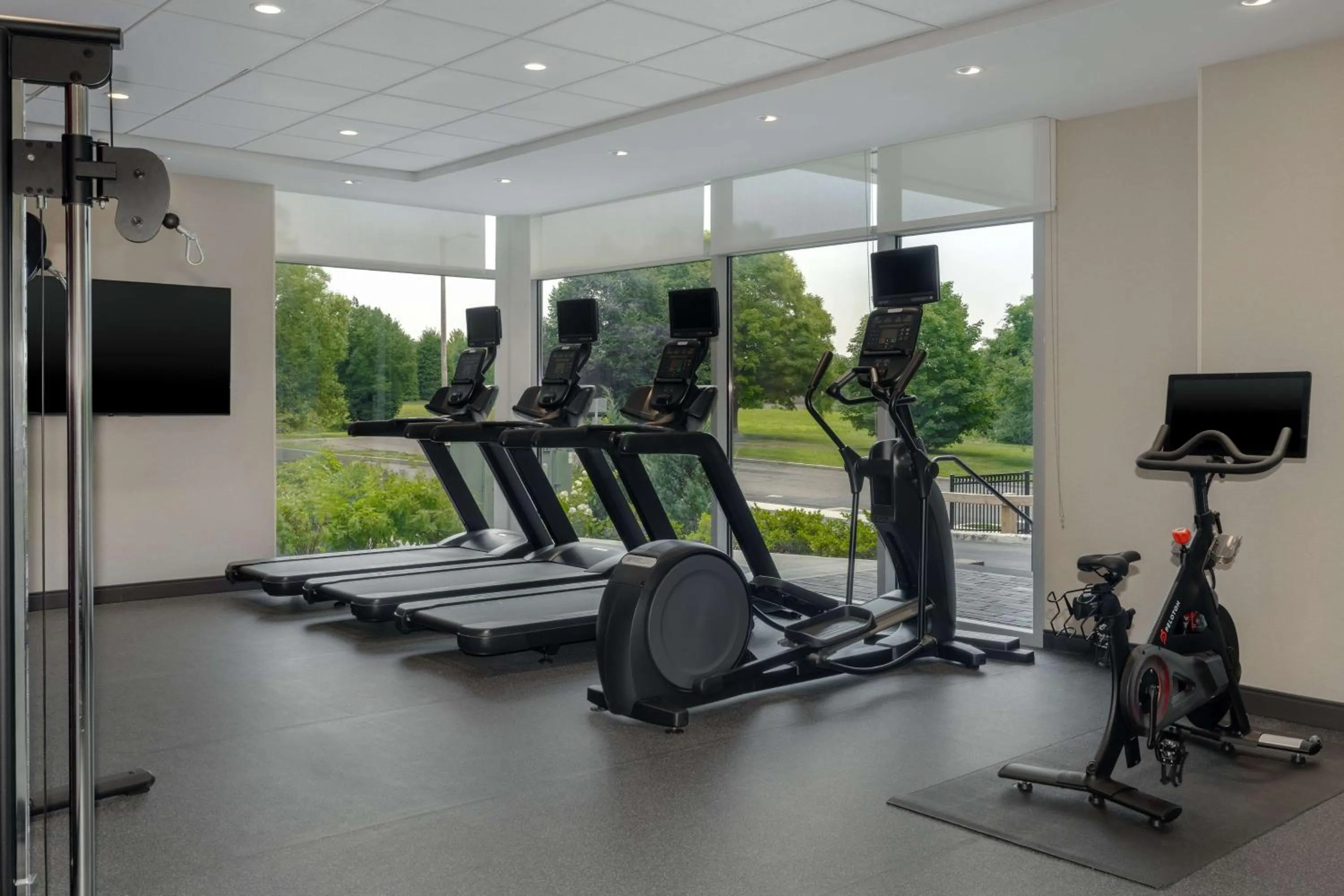 Fitness centre/facilities in Home2 Suites By Hilton Bristol