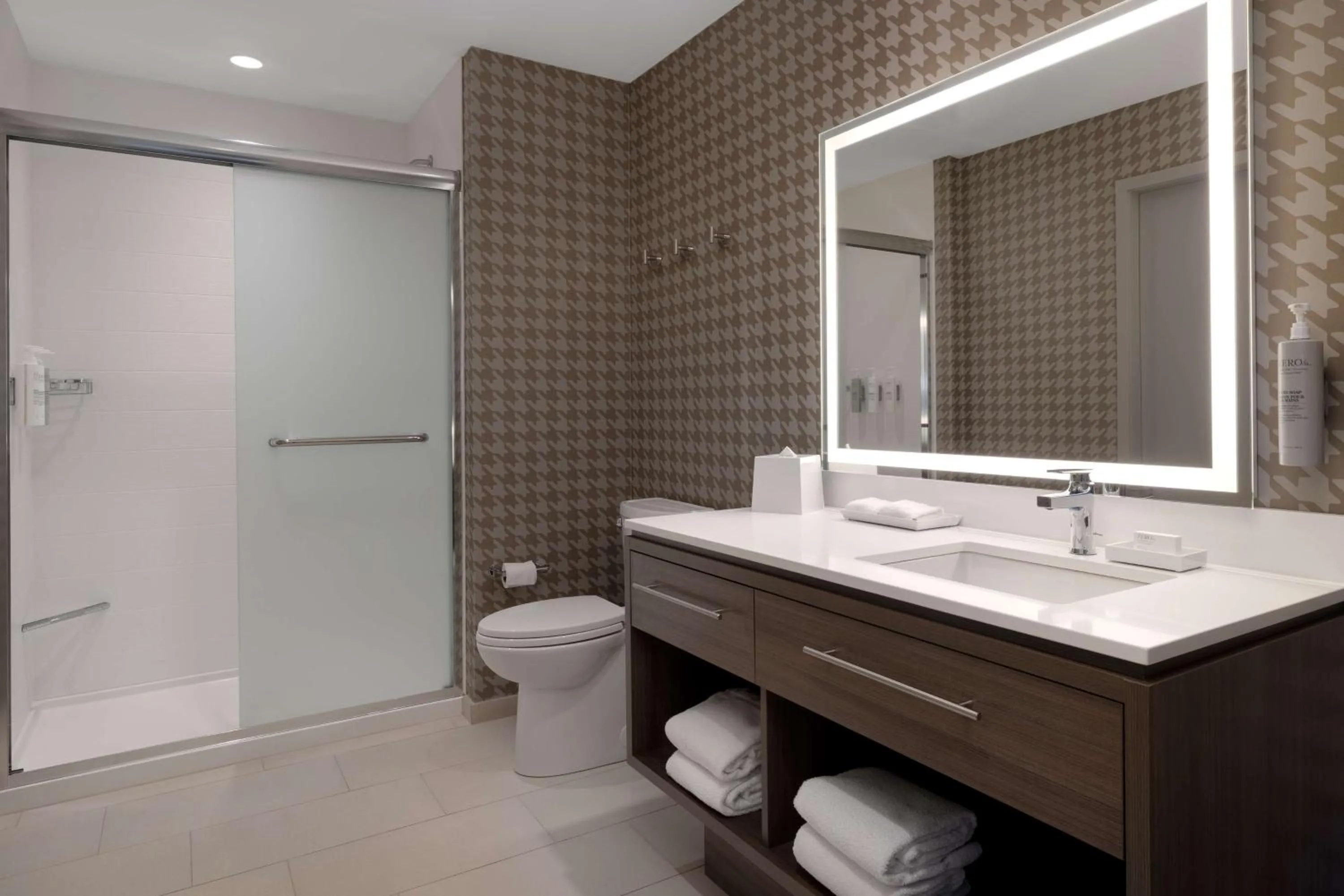 Bathroom in Home2 Suites By Hilton Bristol