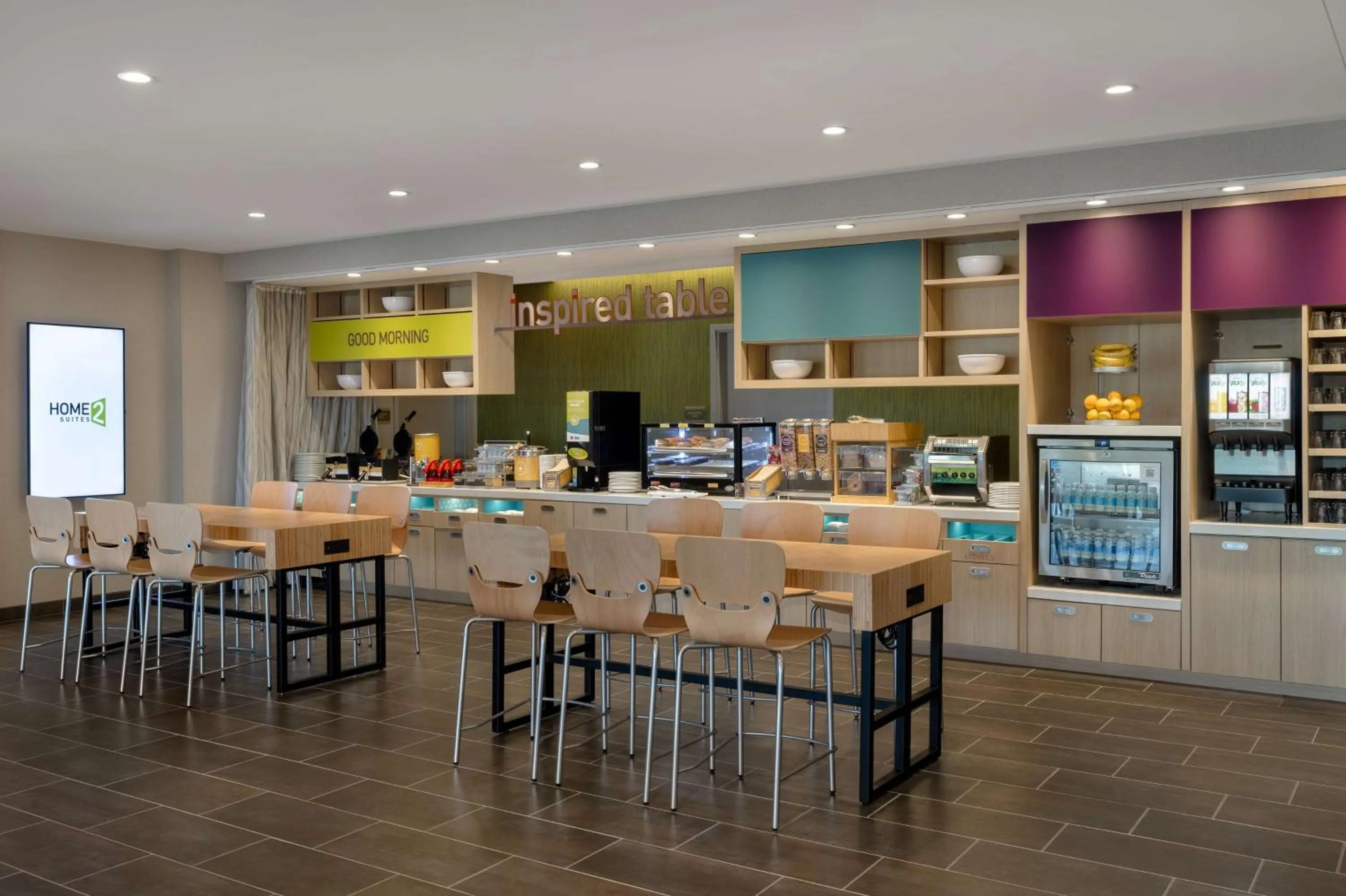 Breakfast in Home2 Suites By Hilton Bristol