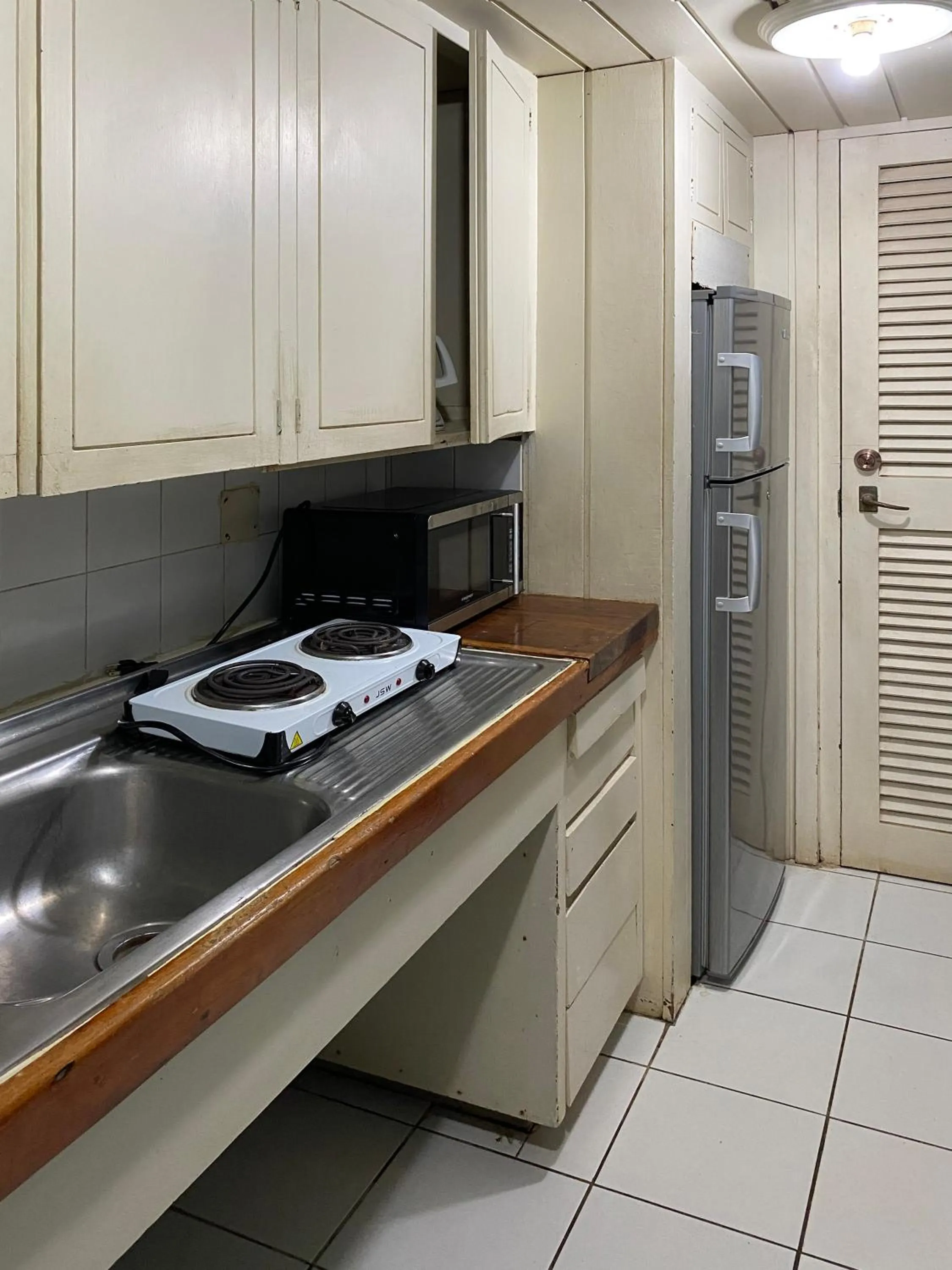 Frenchman's Cove Resort