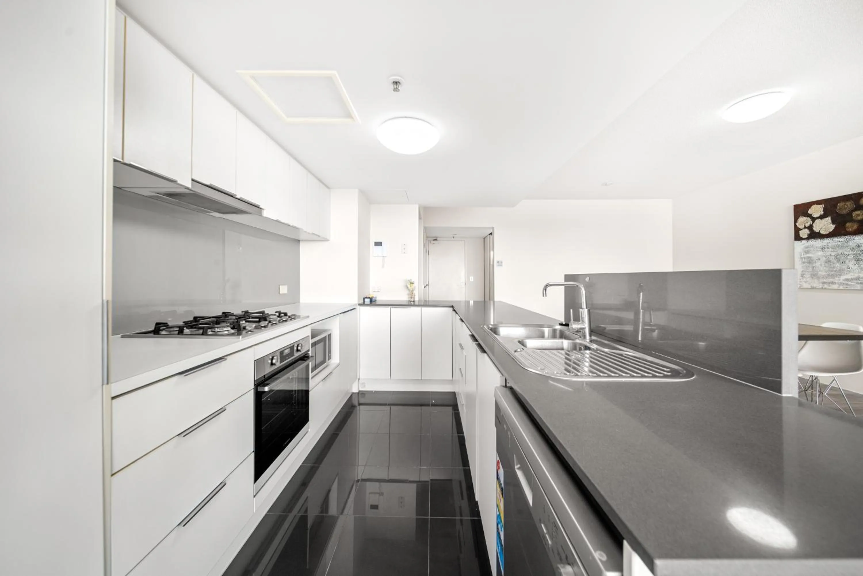 Kitchen or kitchenette in Oxygen Apartments