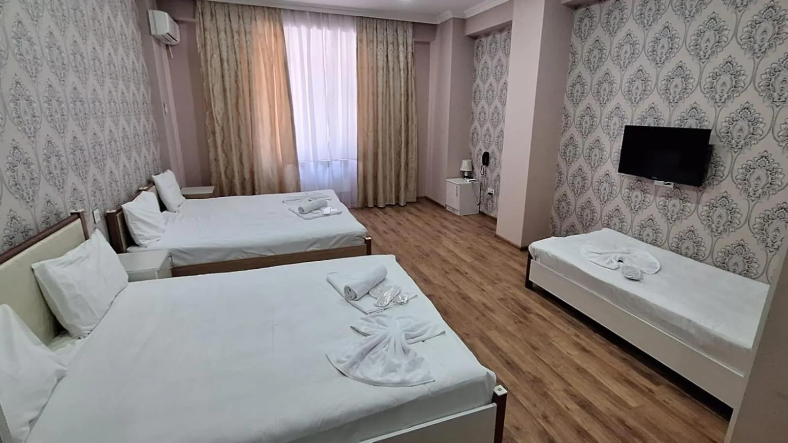 Photo of the whole room, Bed in Nord West Hotel