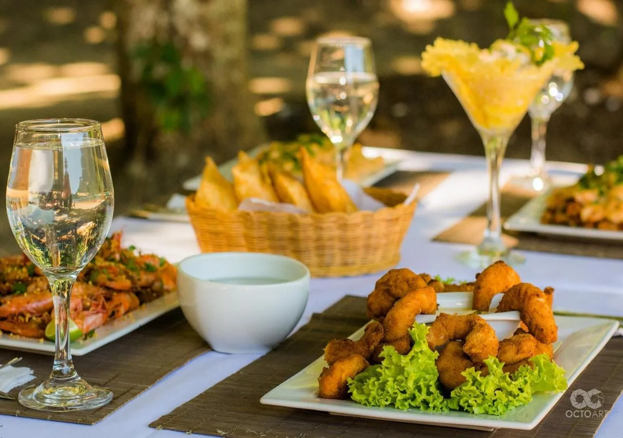 Restaurant/places to eat in Praia da Crena