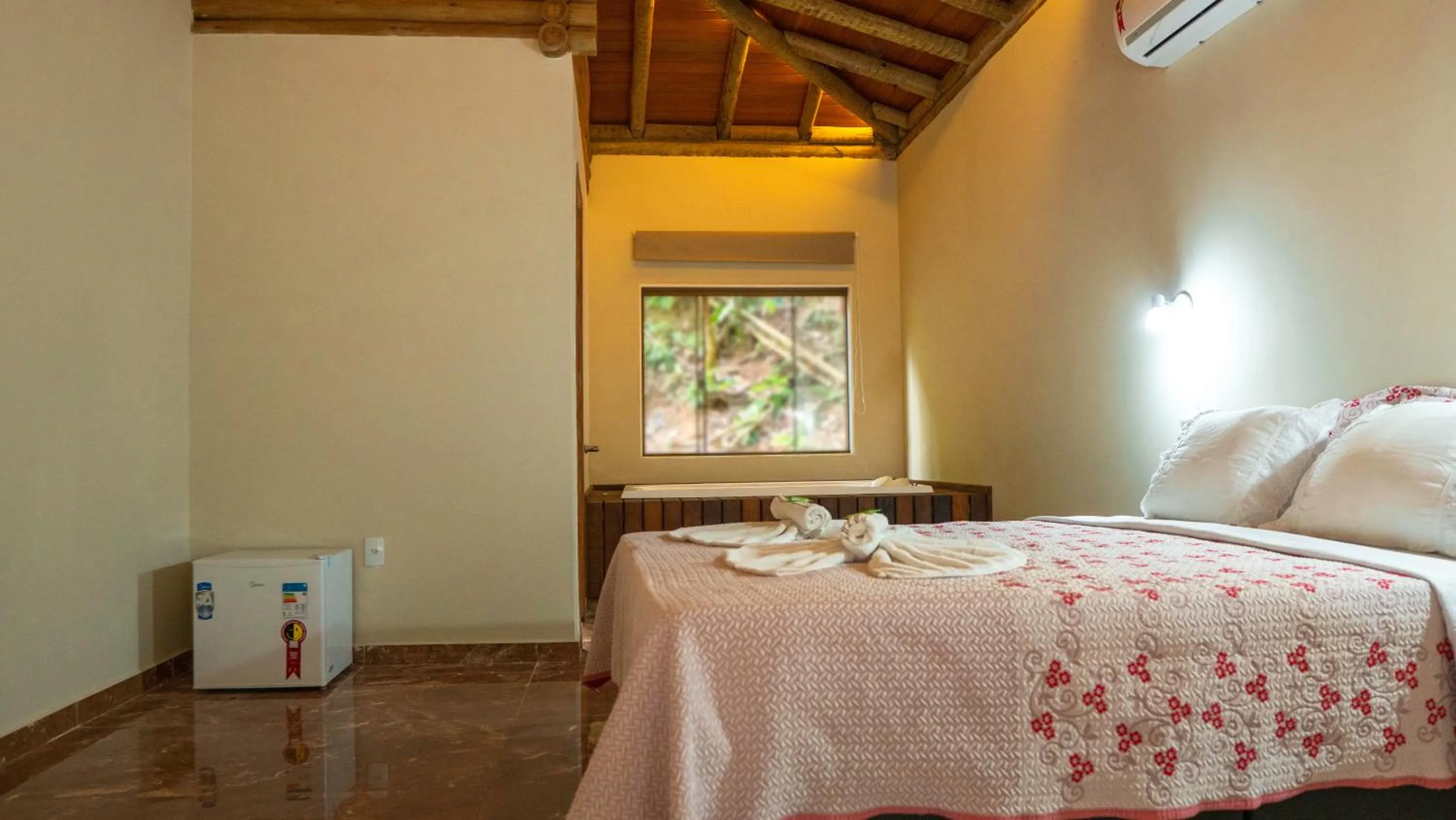 Bed in Praia da Crena