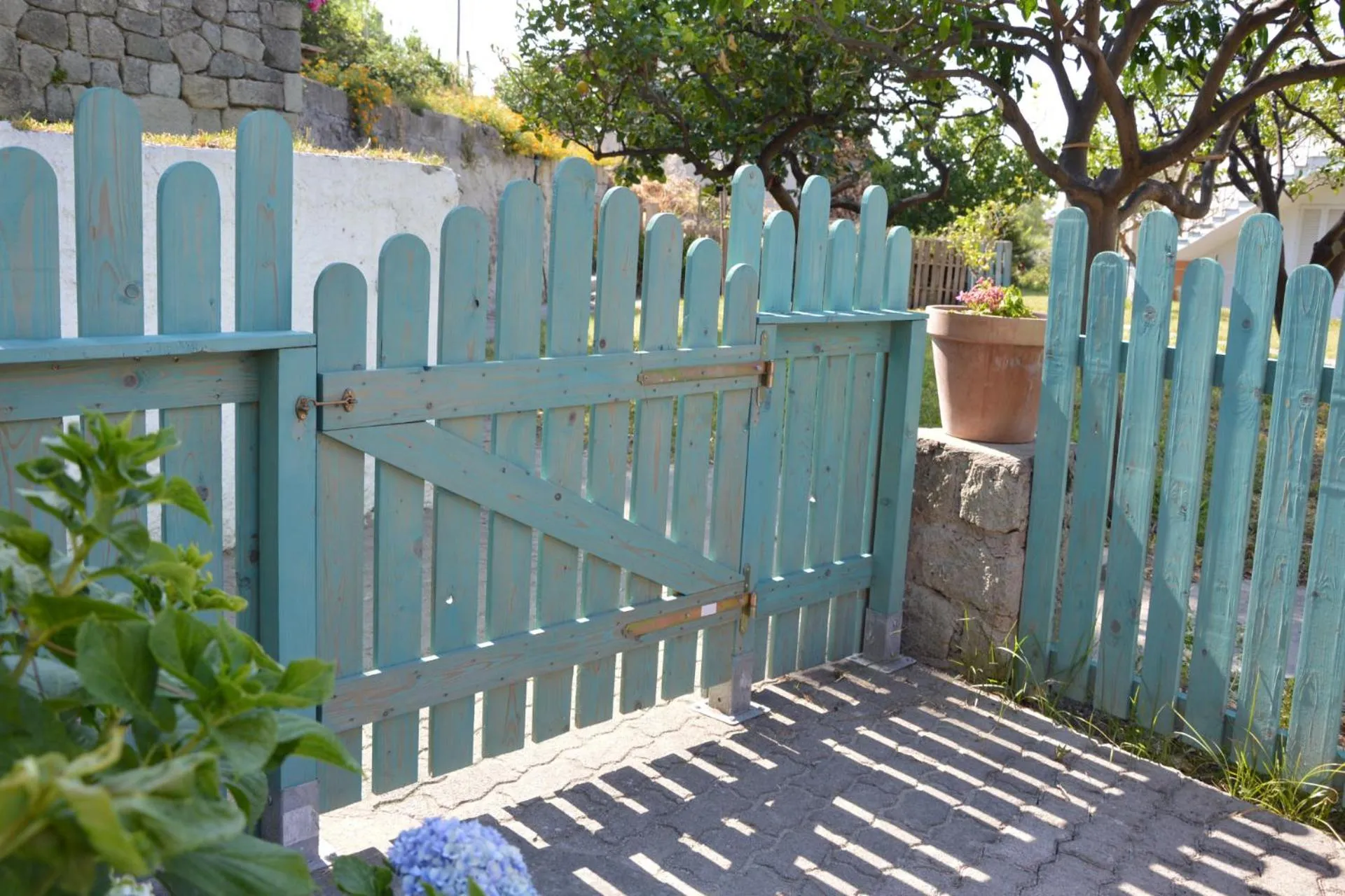 Villa Olivia Residence Ischia - Monolocali e Bilocali nel Verde con Piscine e Vista Mare