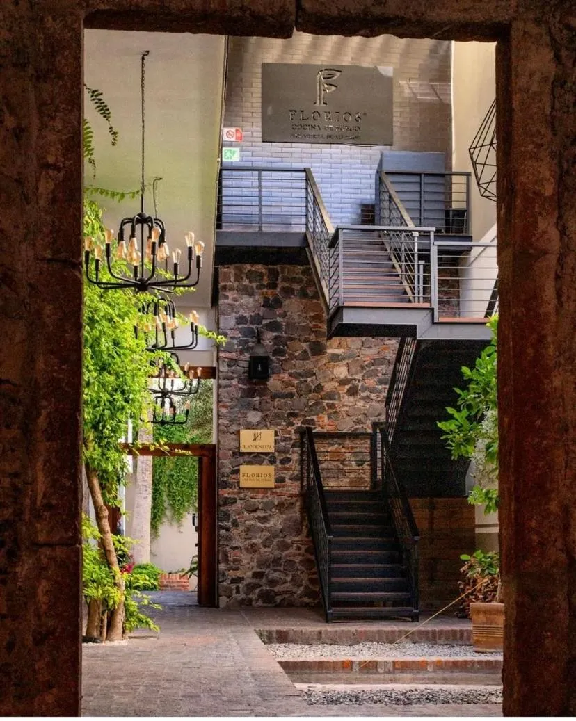 Restaurant/places to eat in Clandestino Hotel Pila Seca