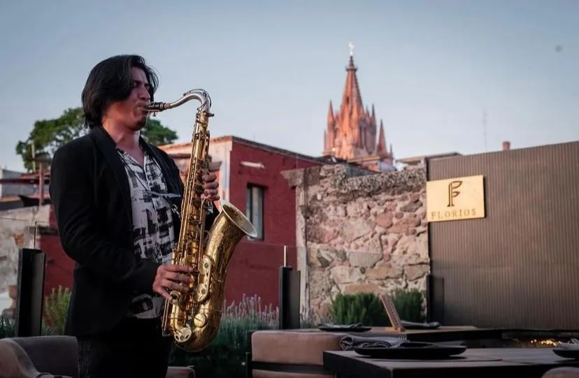 Restaurant/places to eat in Clandestino Hotel Pila Seca