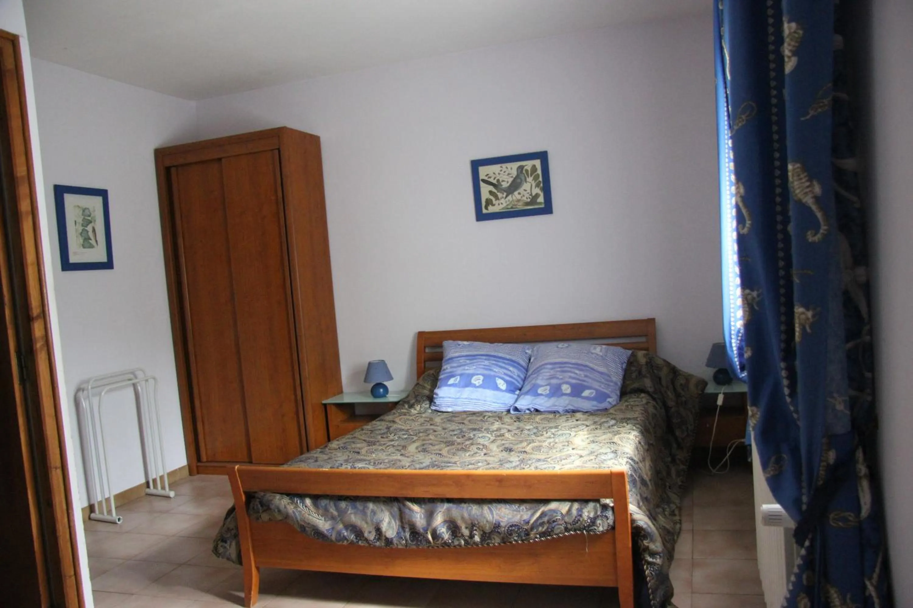 Decorative detail, Bed in Chambre d'Hôte "Chez Antoinette et Charles"