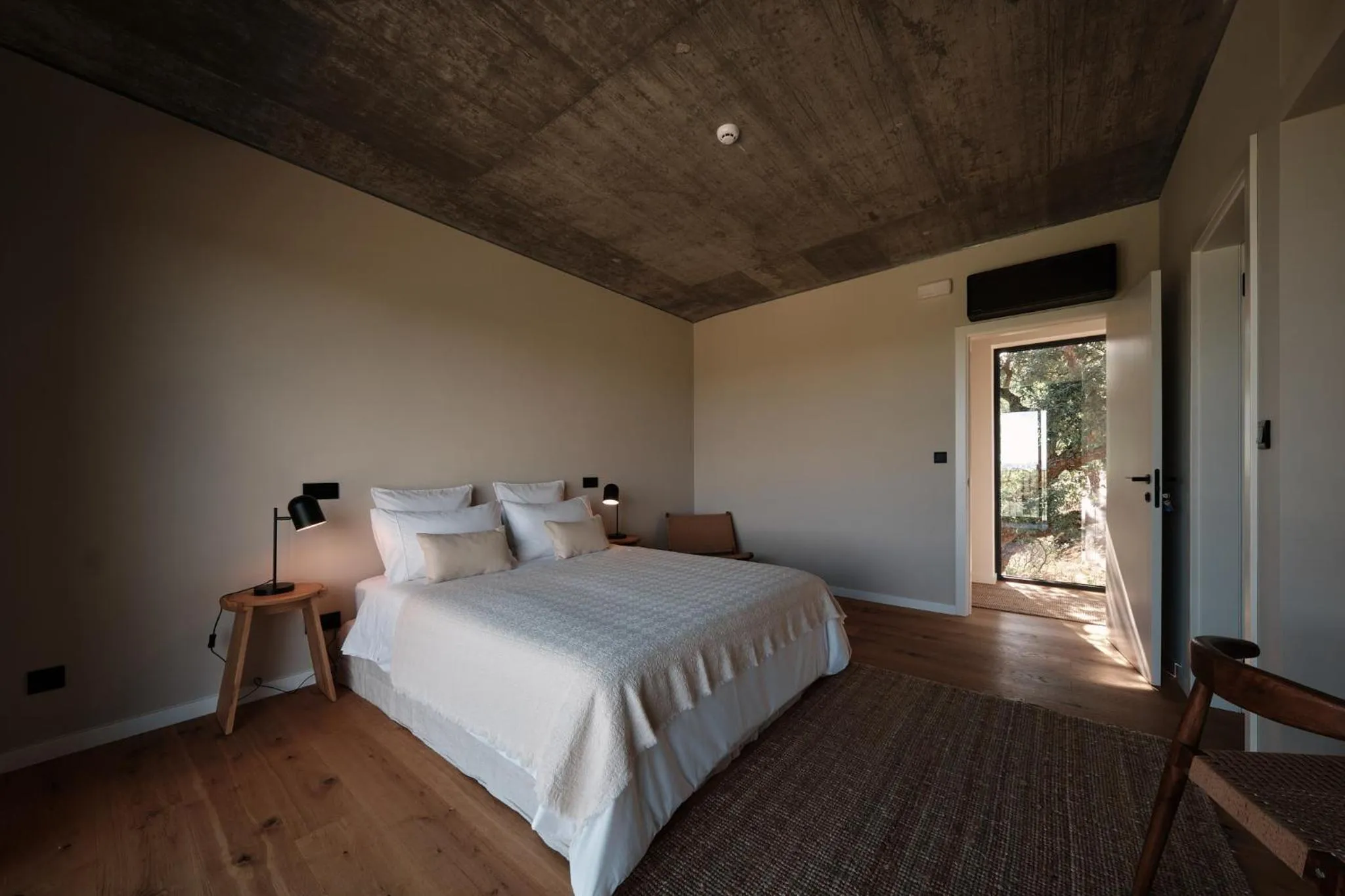 Photo of the whole room, Bed in Bode Country House