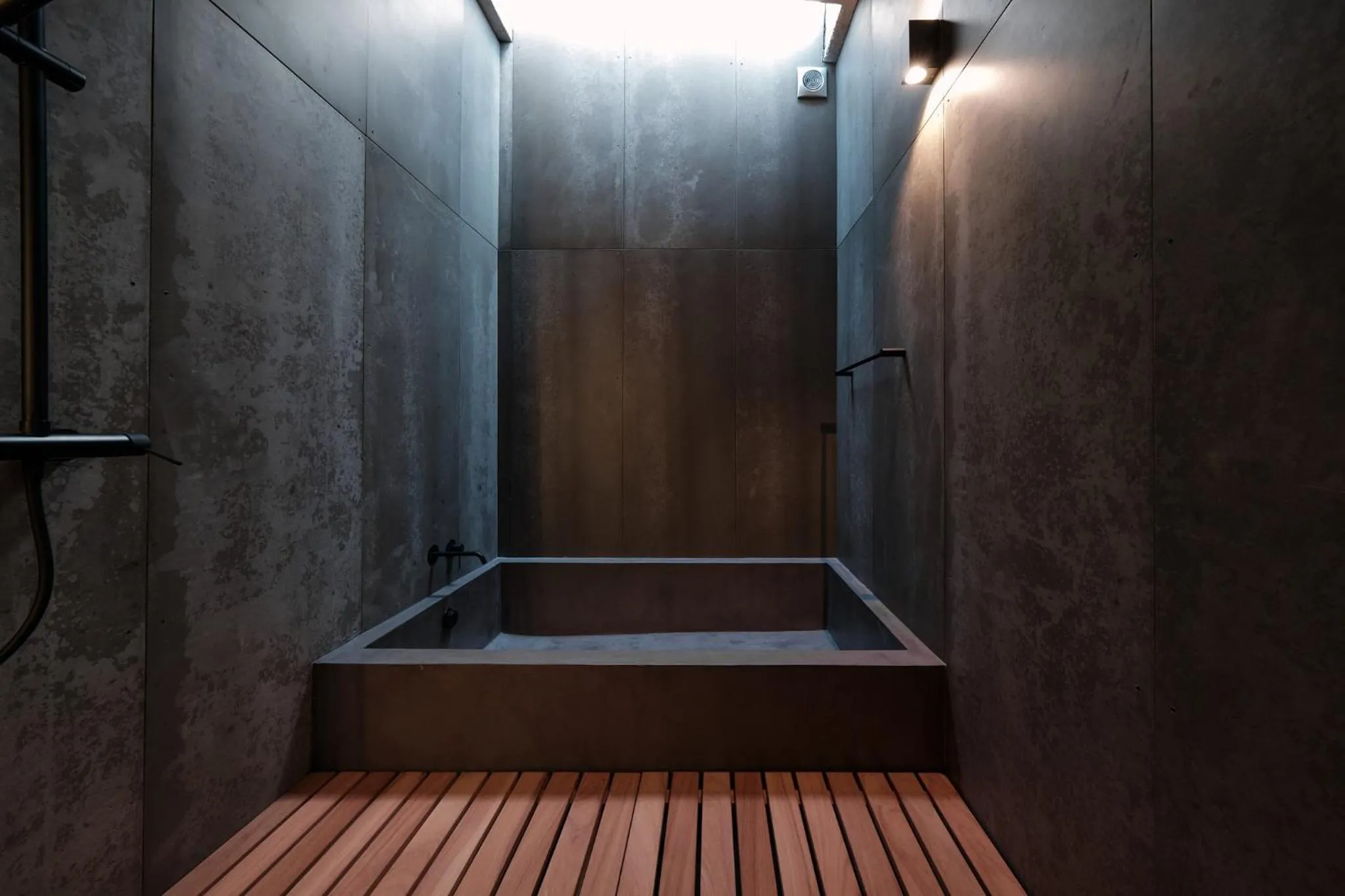 Bath in Bode Country House