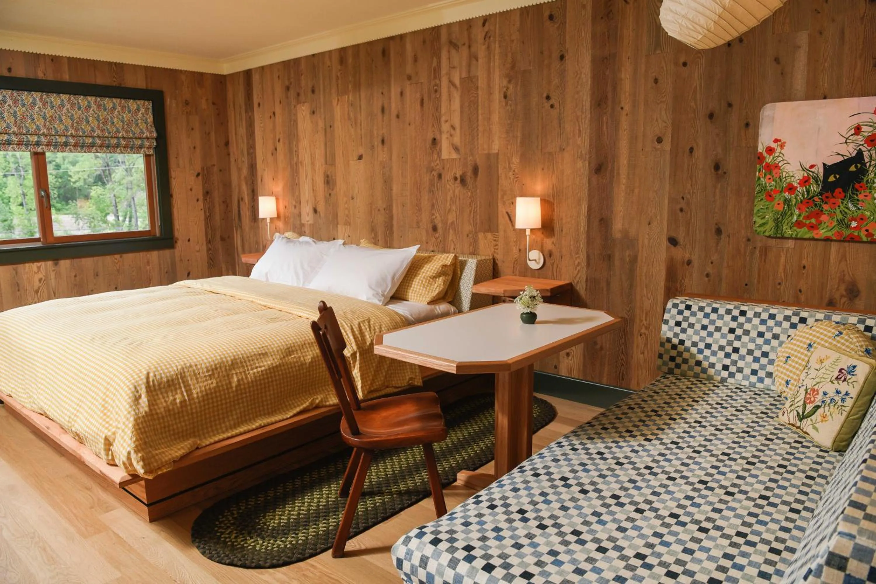 Bed in Little Cat Lodge