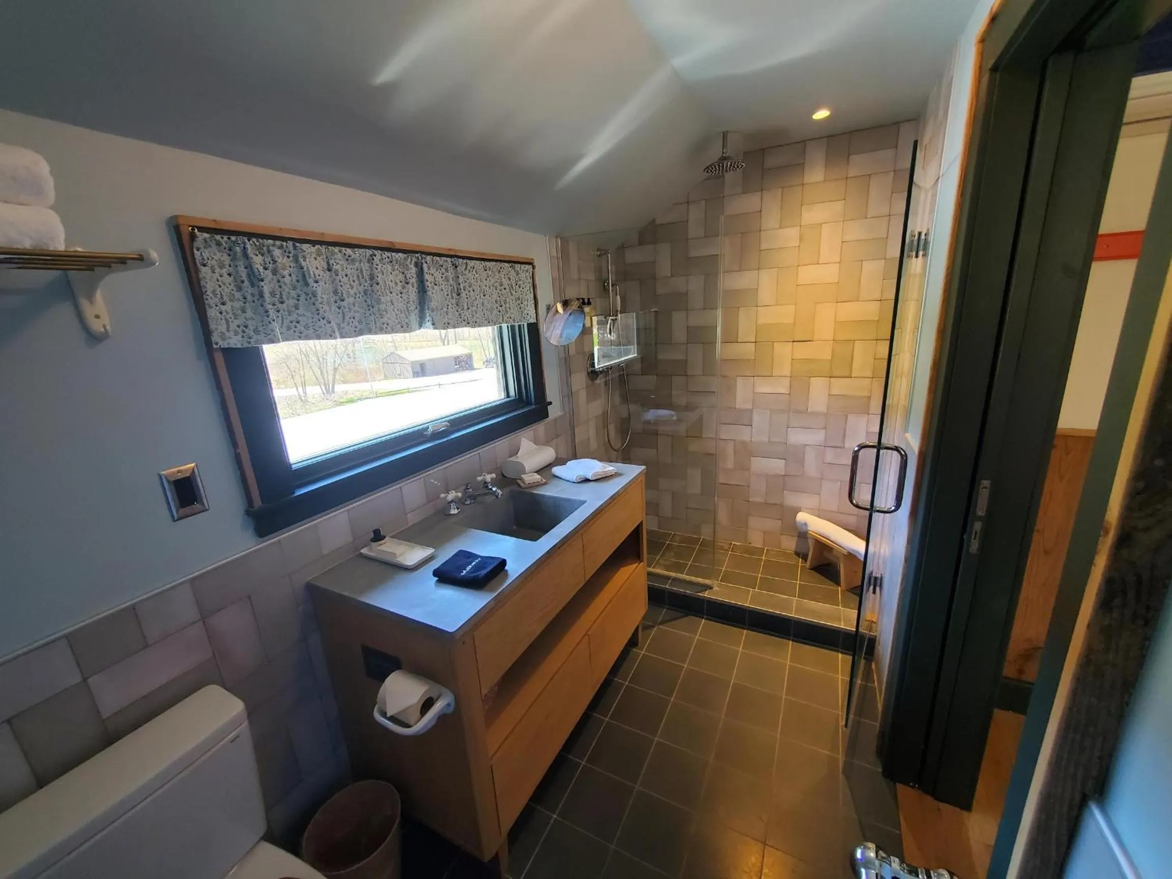 Shower in Little Cat Lodge