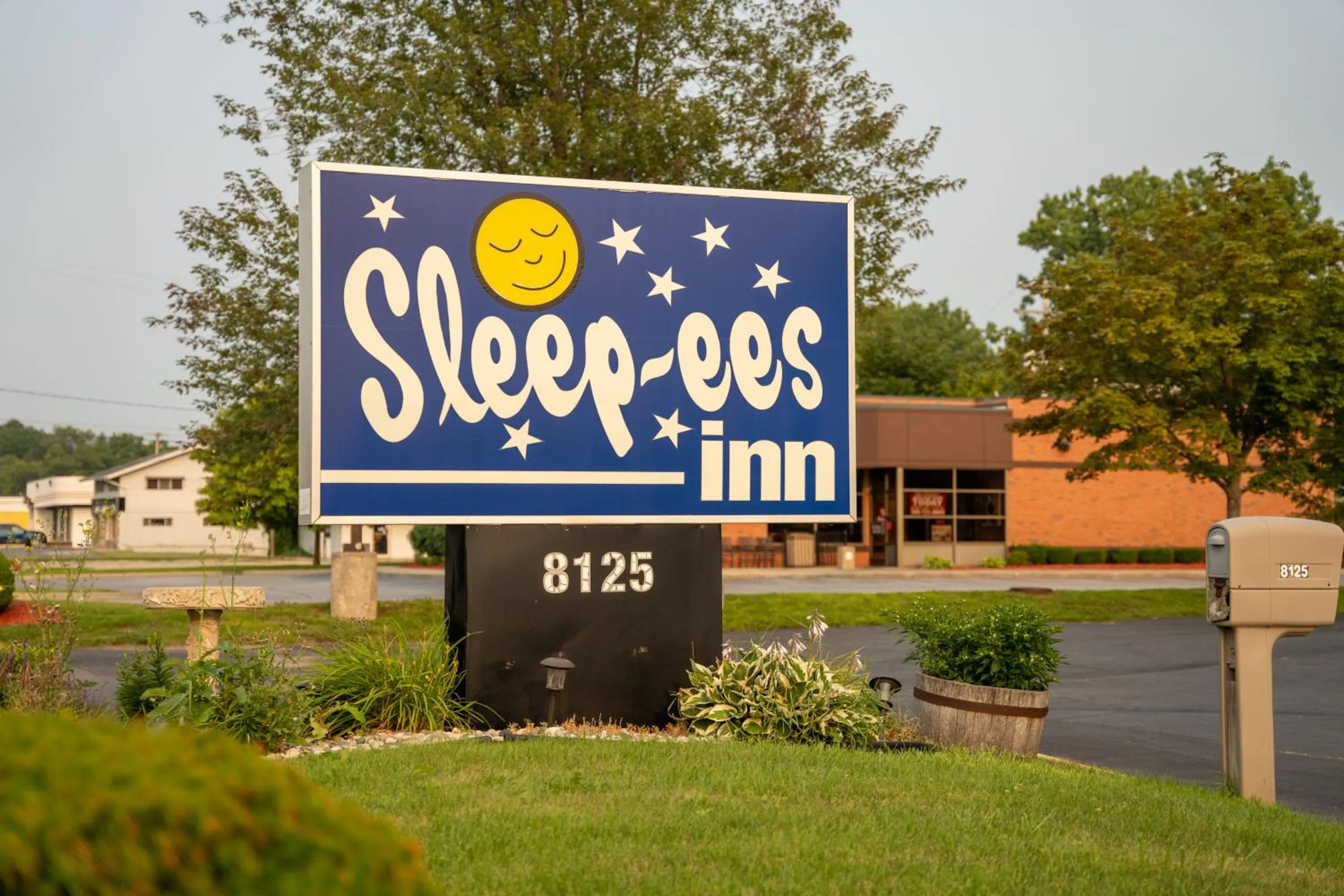 Sleep-ees Inn, Saginaw & Frankenmuth