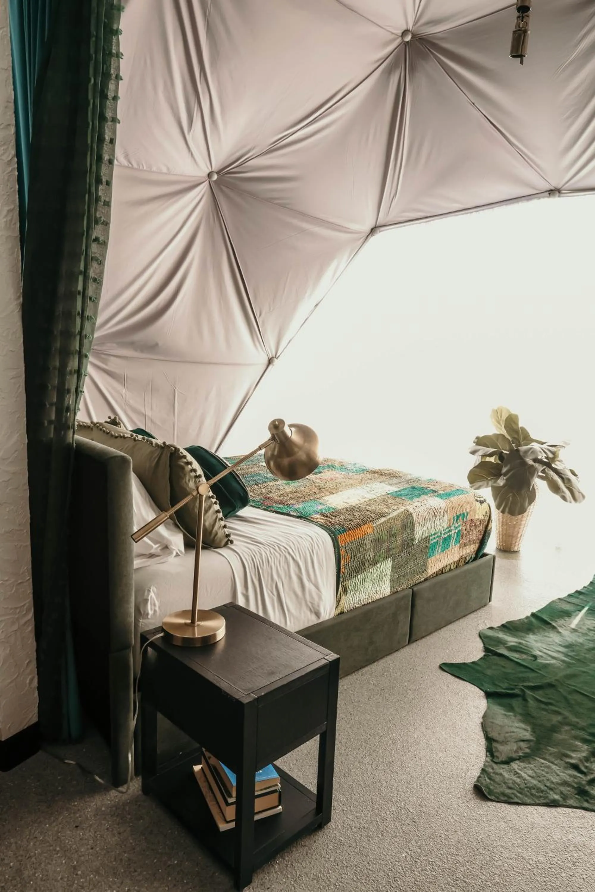 Bed in DayDreamer Domes