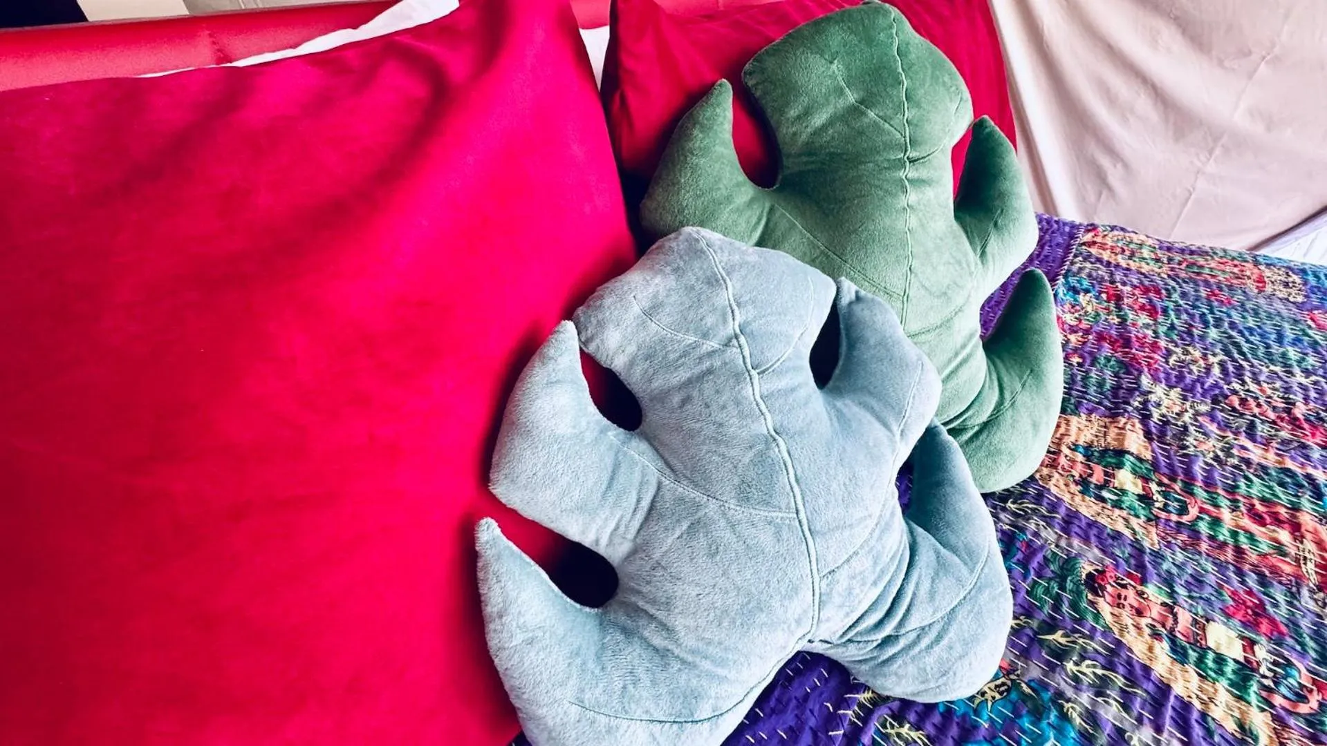 Bed in DayDreamer Domes