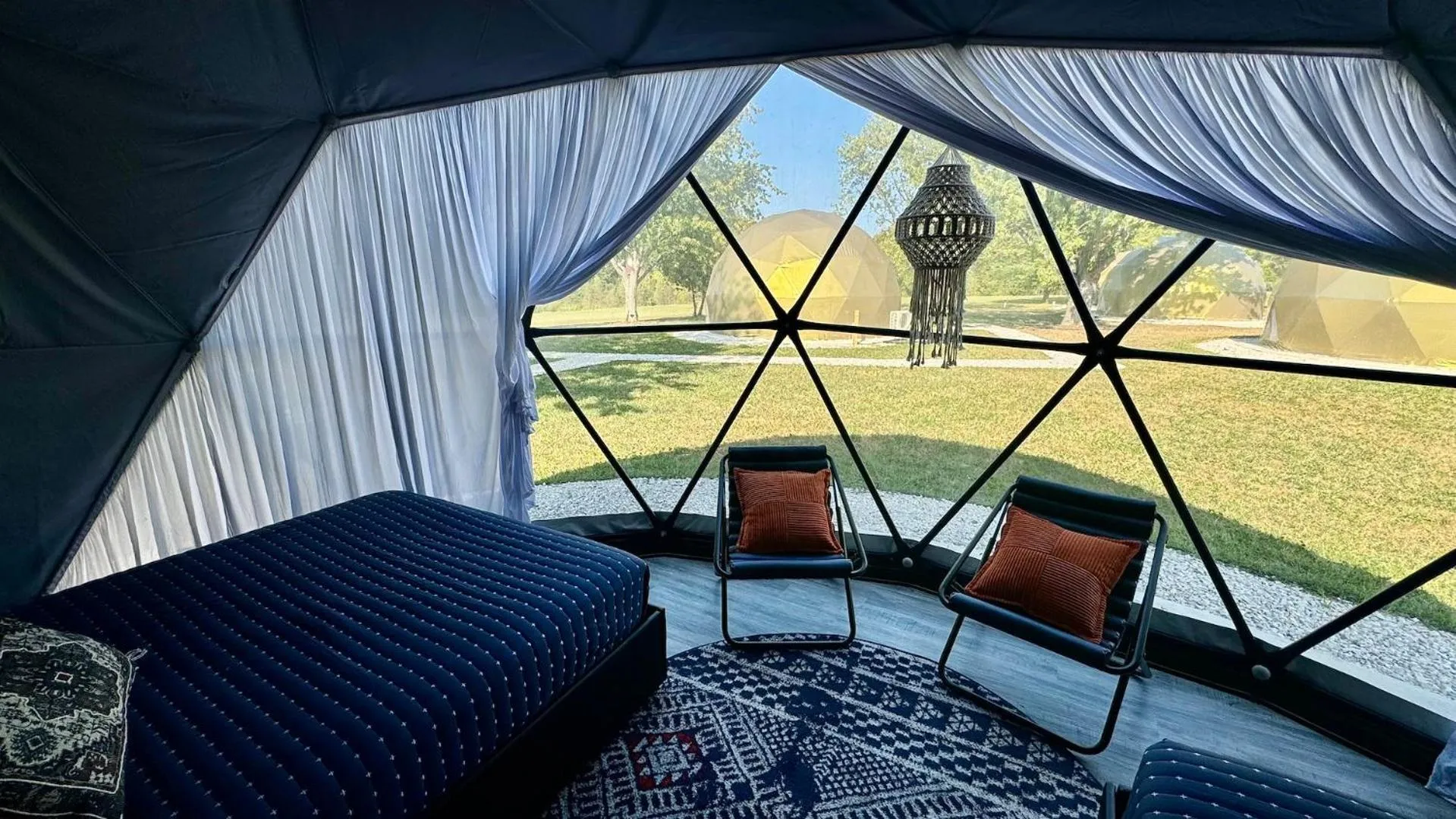 Seating area, Bed in DayDreamer Domes
