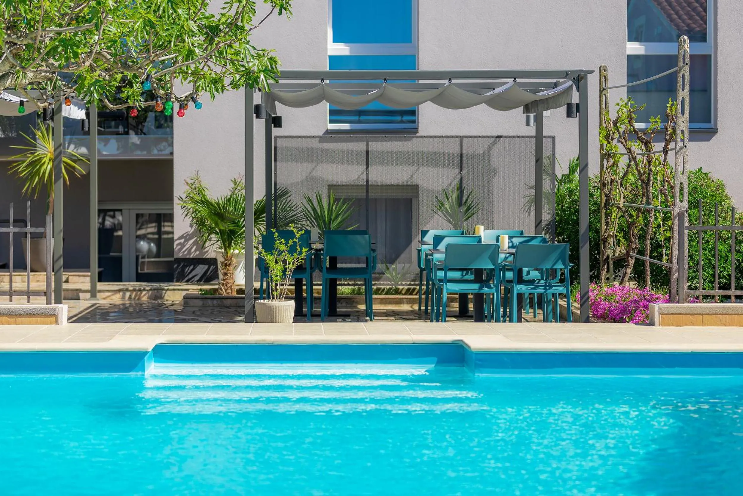 Property building in Astinian apartments Jadranka