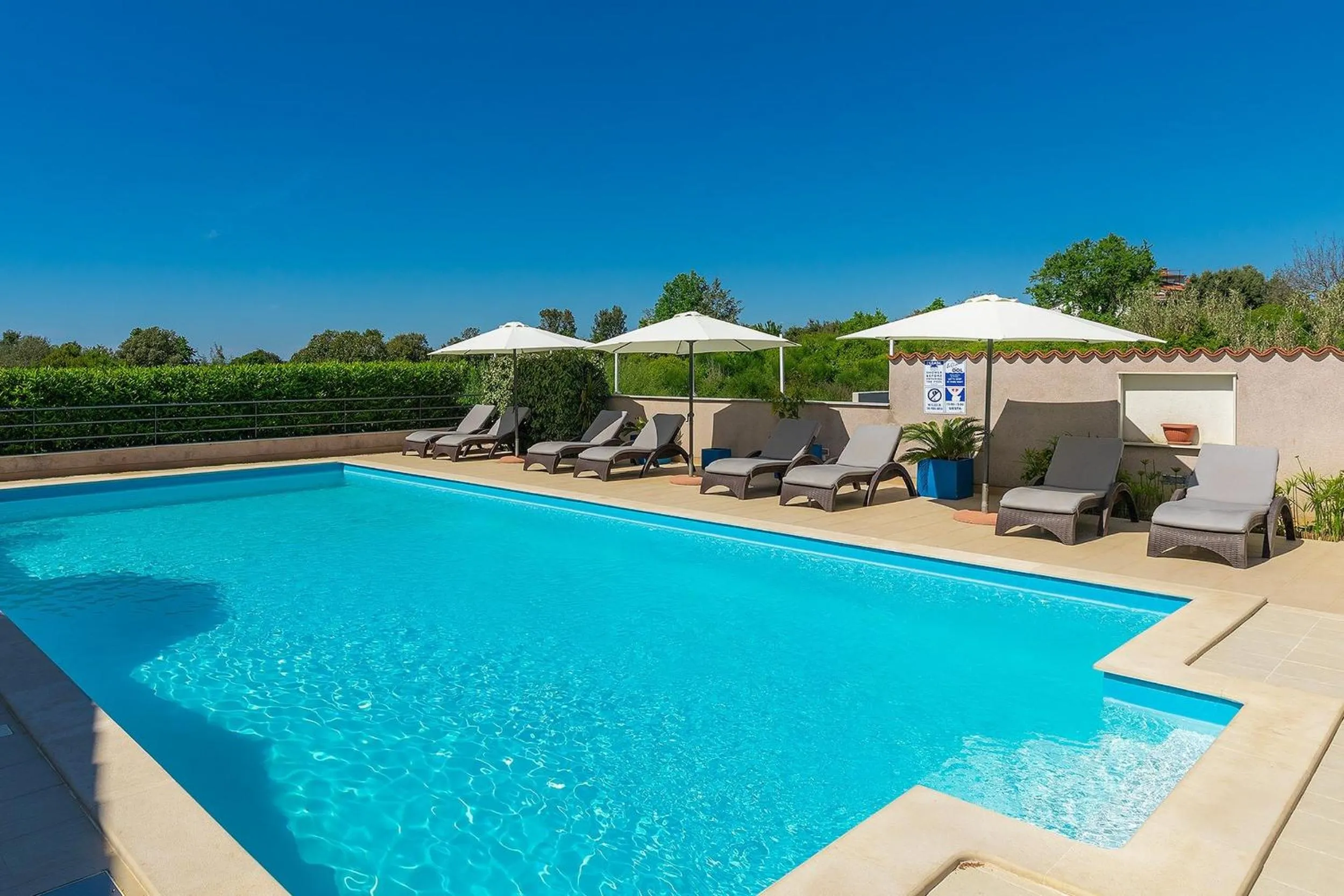 Swimming pool in Astinian apartments Jadranka