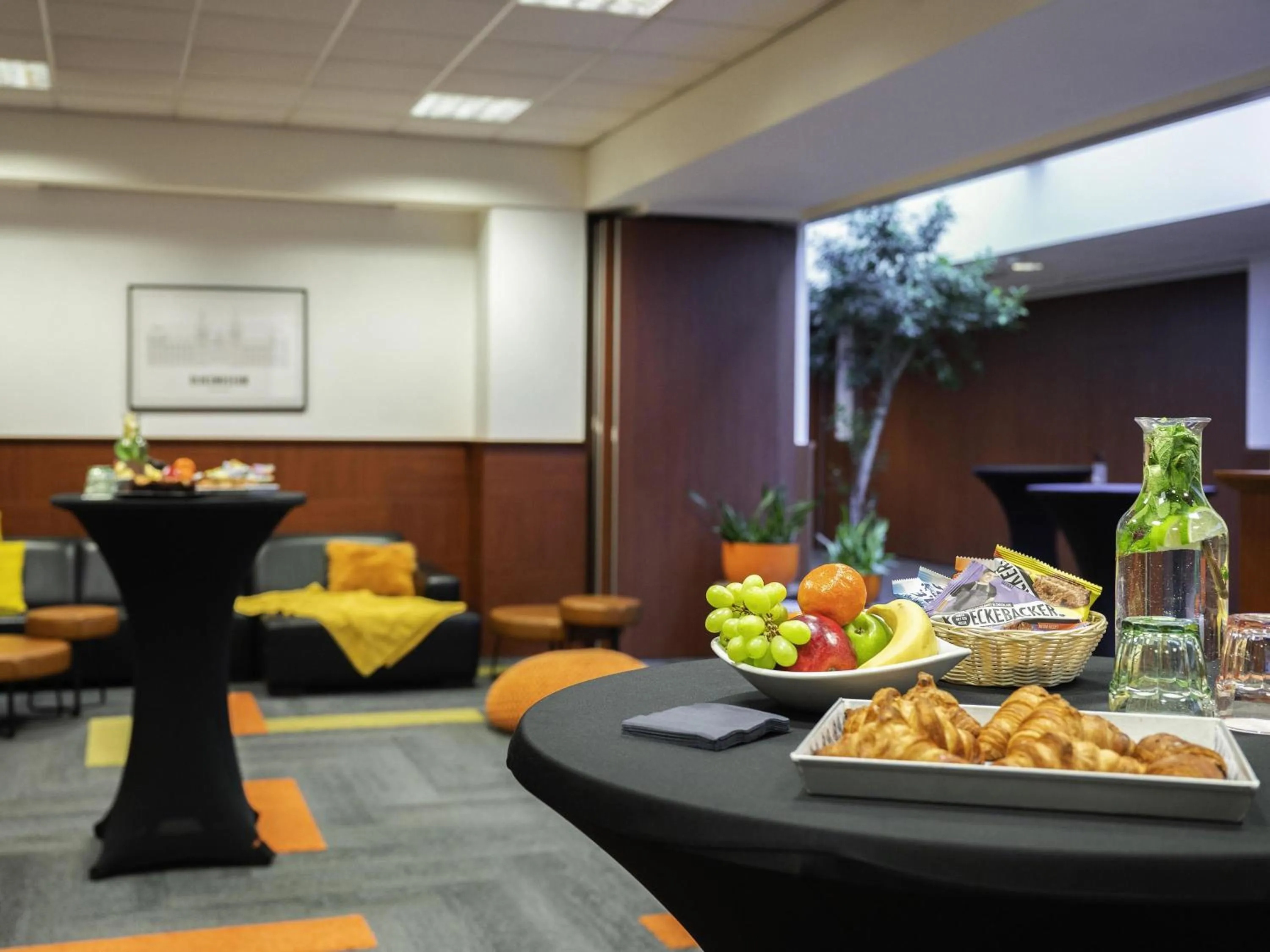 Meeting/conference room in Mercure Amsterdam City Hotel