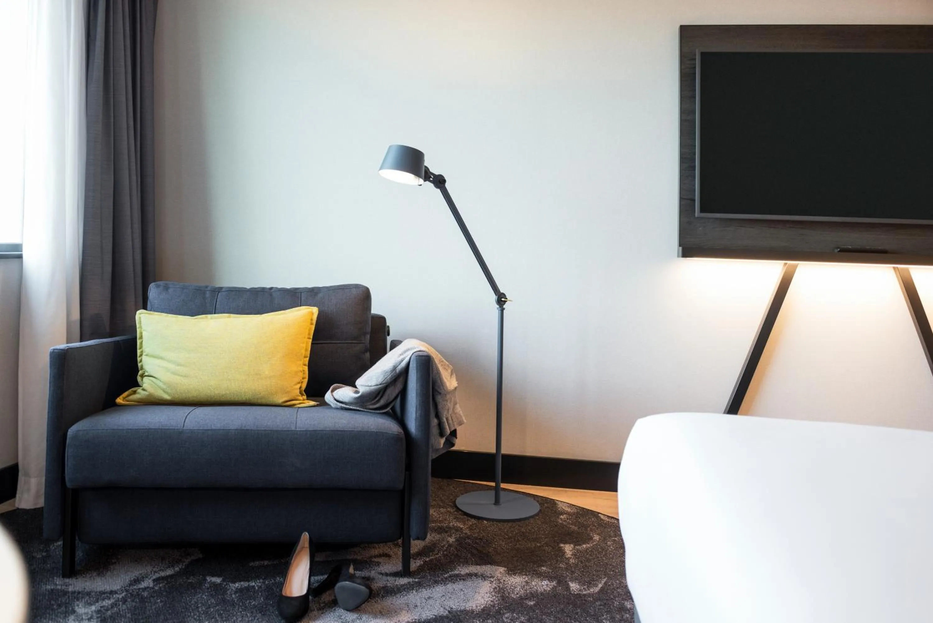 Bedroom in Mercure Amsterdam City Hotel