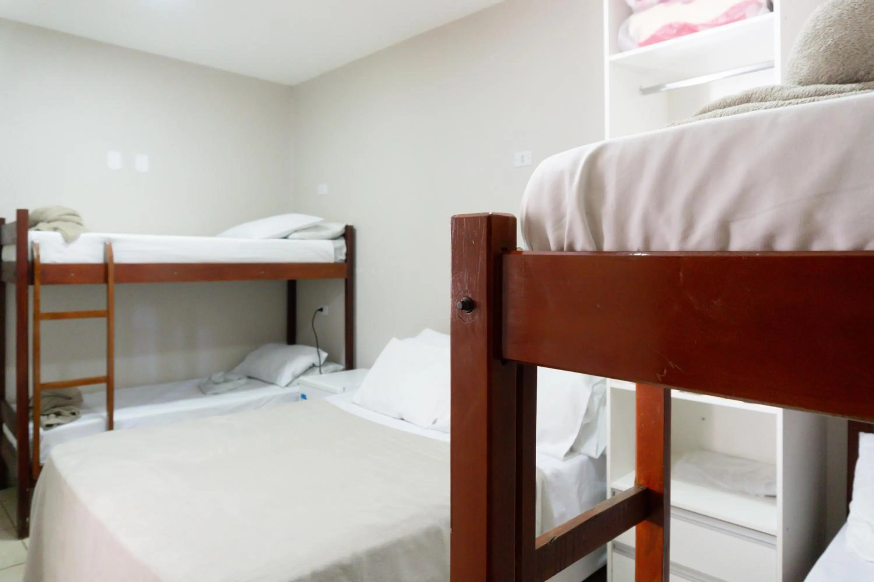 Photo of the whole room, Bed in Pousada Papaya - Bonito