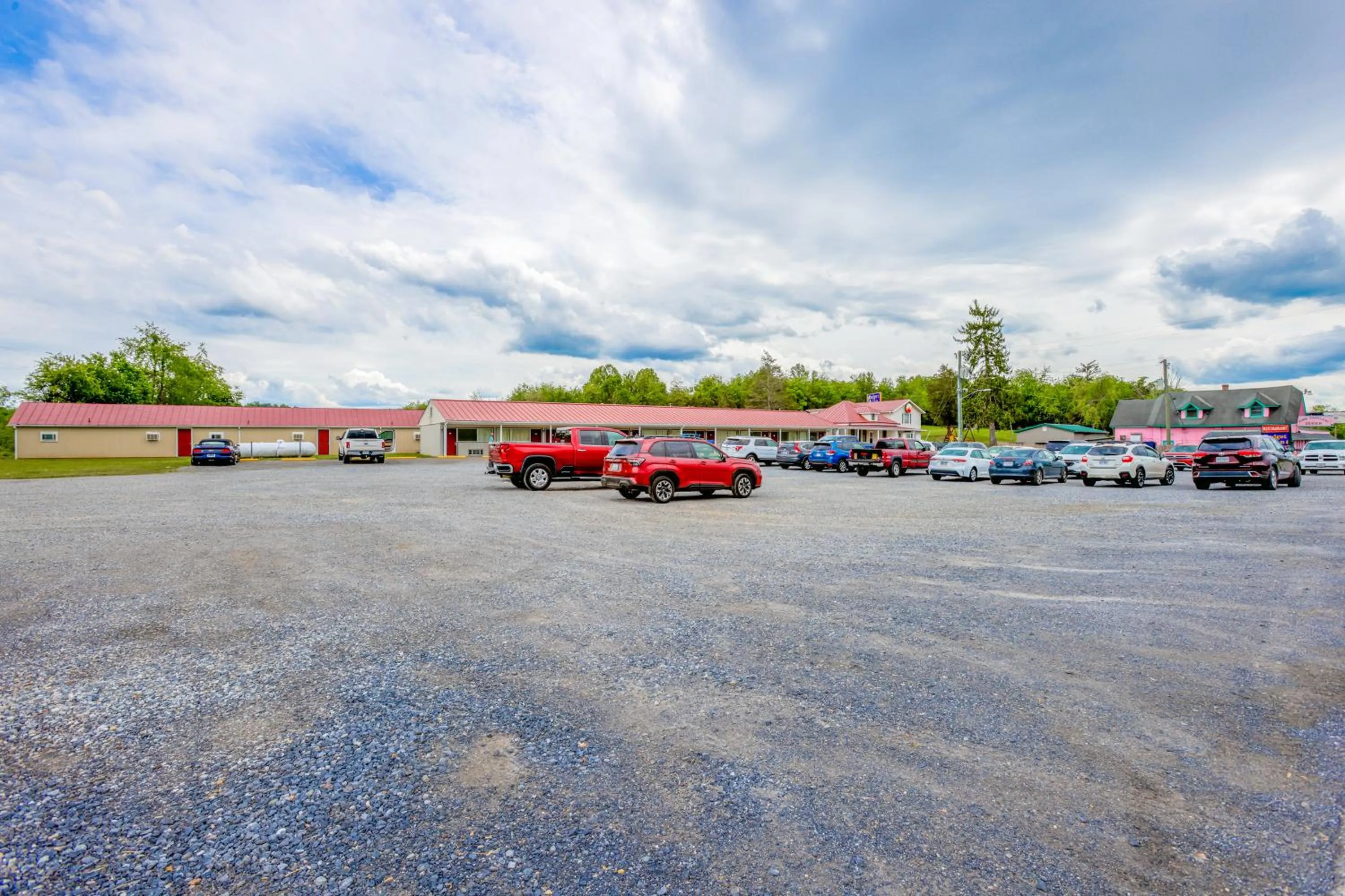 Parking in Budget Inn By OYO Natural Bridge I-81