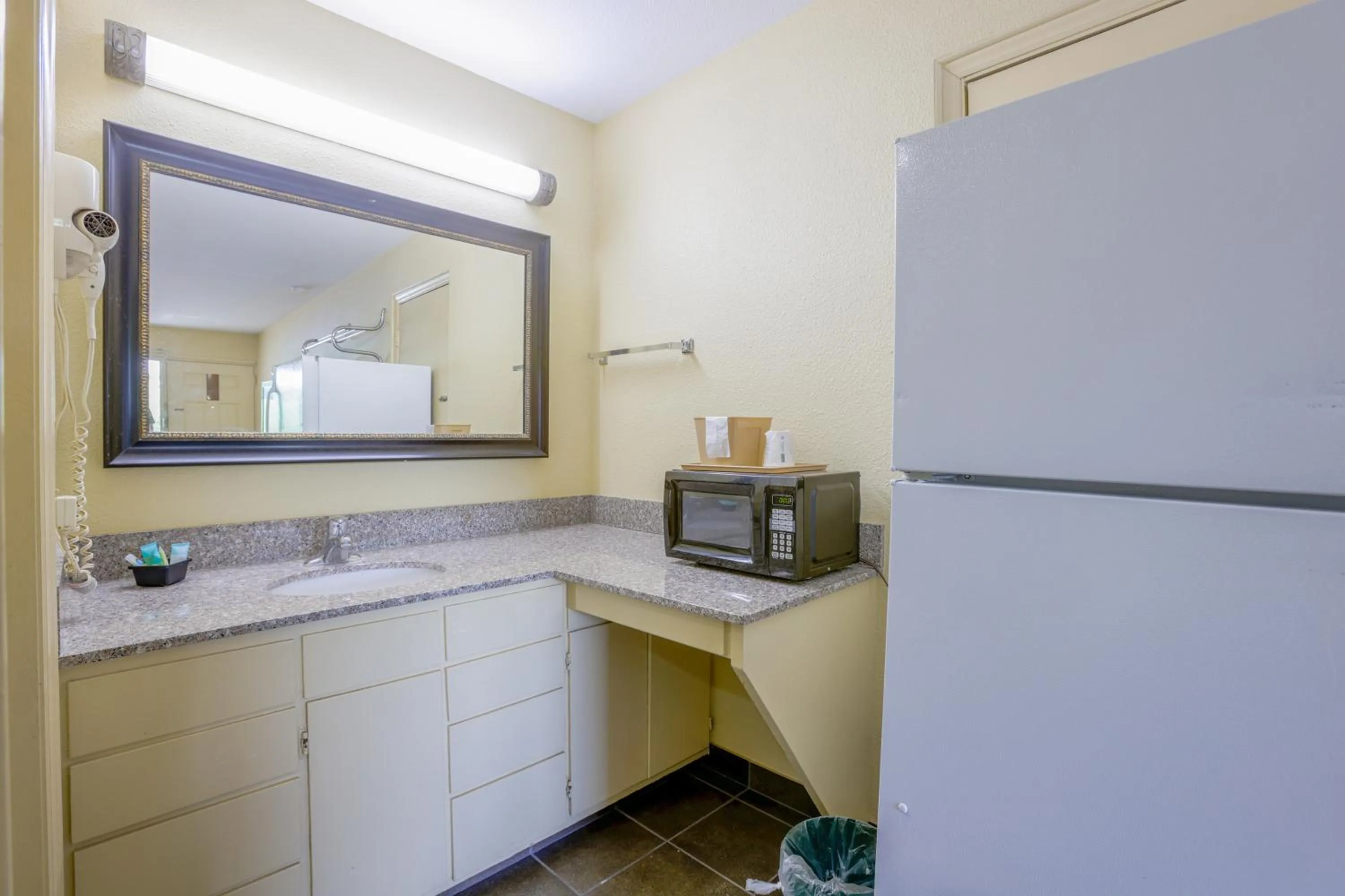 Area and facilities in Budget Inn By OYO Natural Bridge I-81