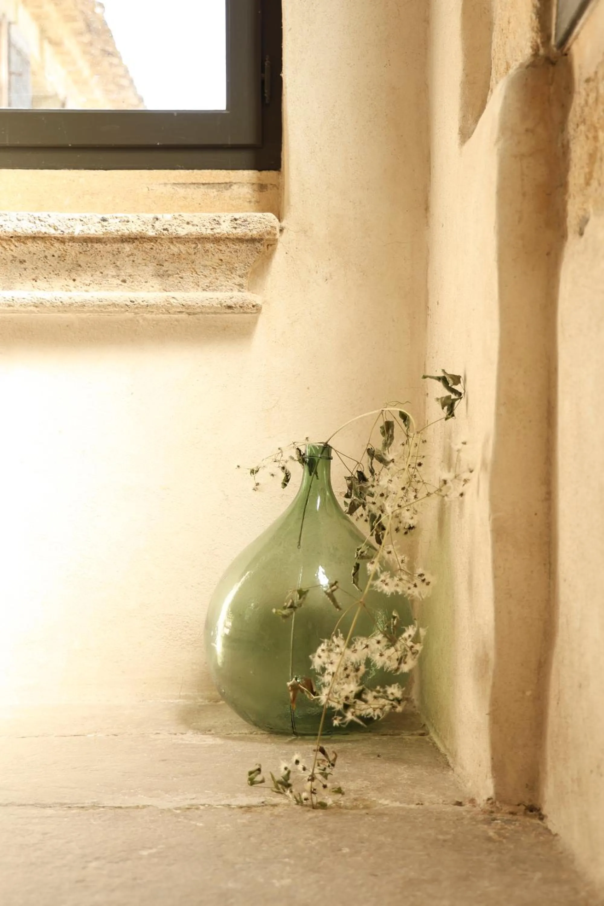 Decorative detail in Prieuré Saint-Nicolas - Les Maisons