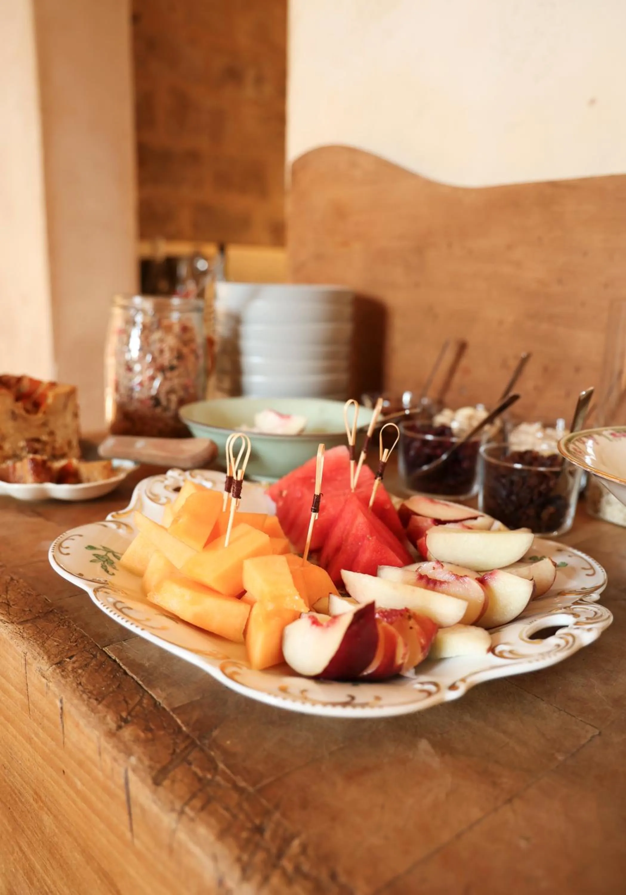 Breakfast in Prieuré Saint-Nicolas - Les Maisons