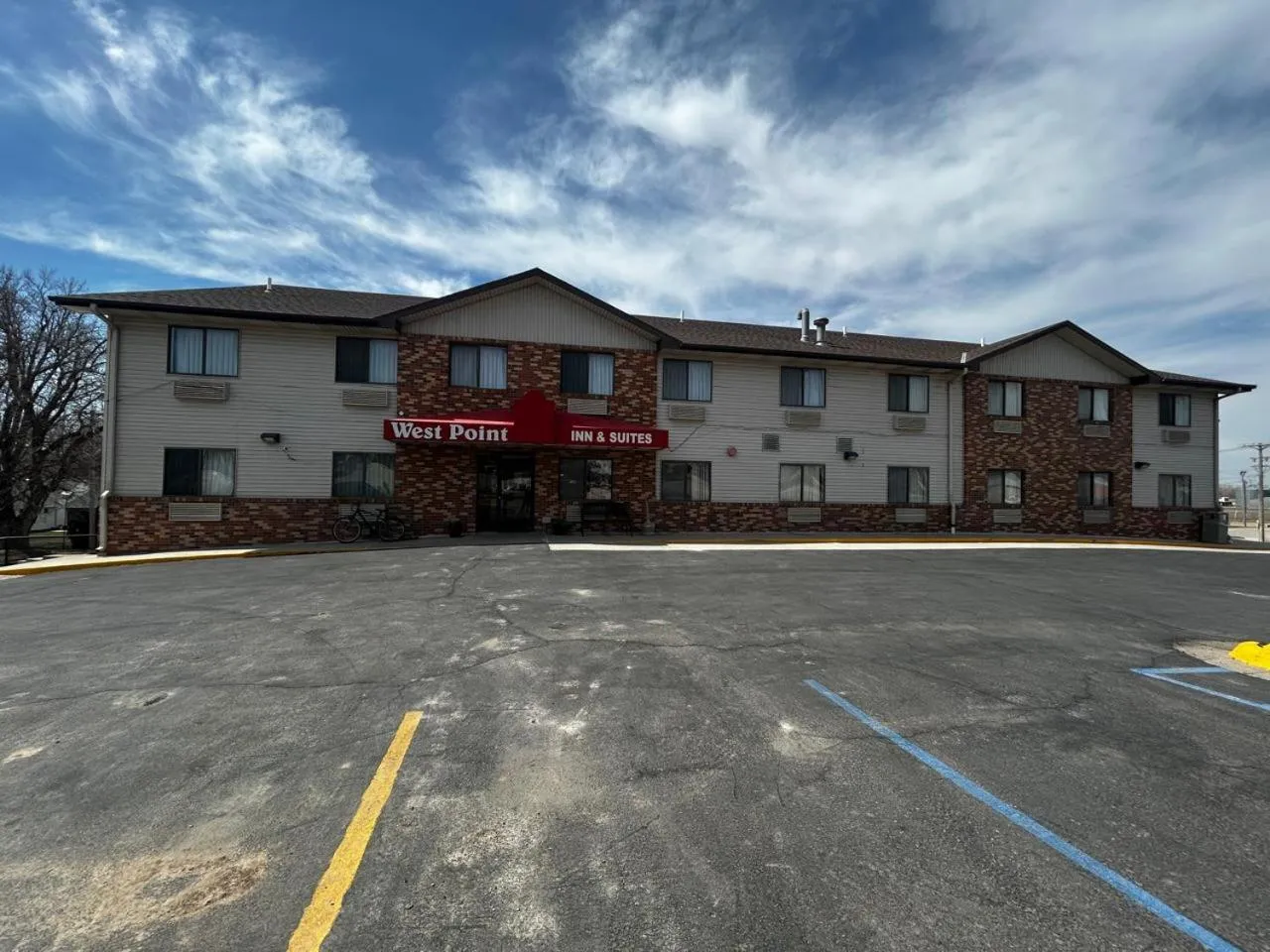 Property building in West Point Inn & Suits