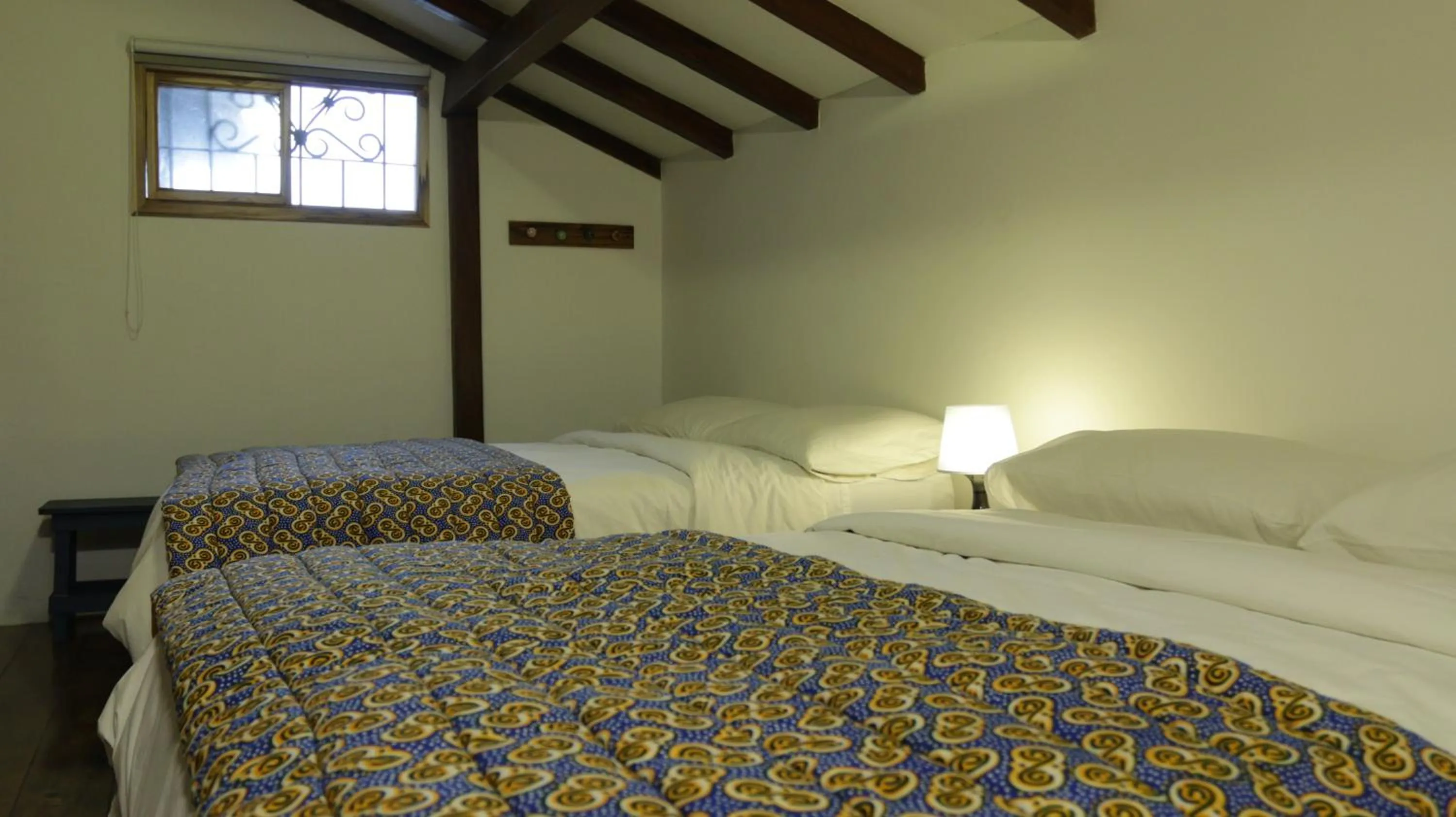 Photo of the whole room, Bed in Iguanazu Bed & Breakfast