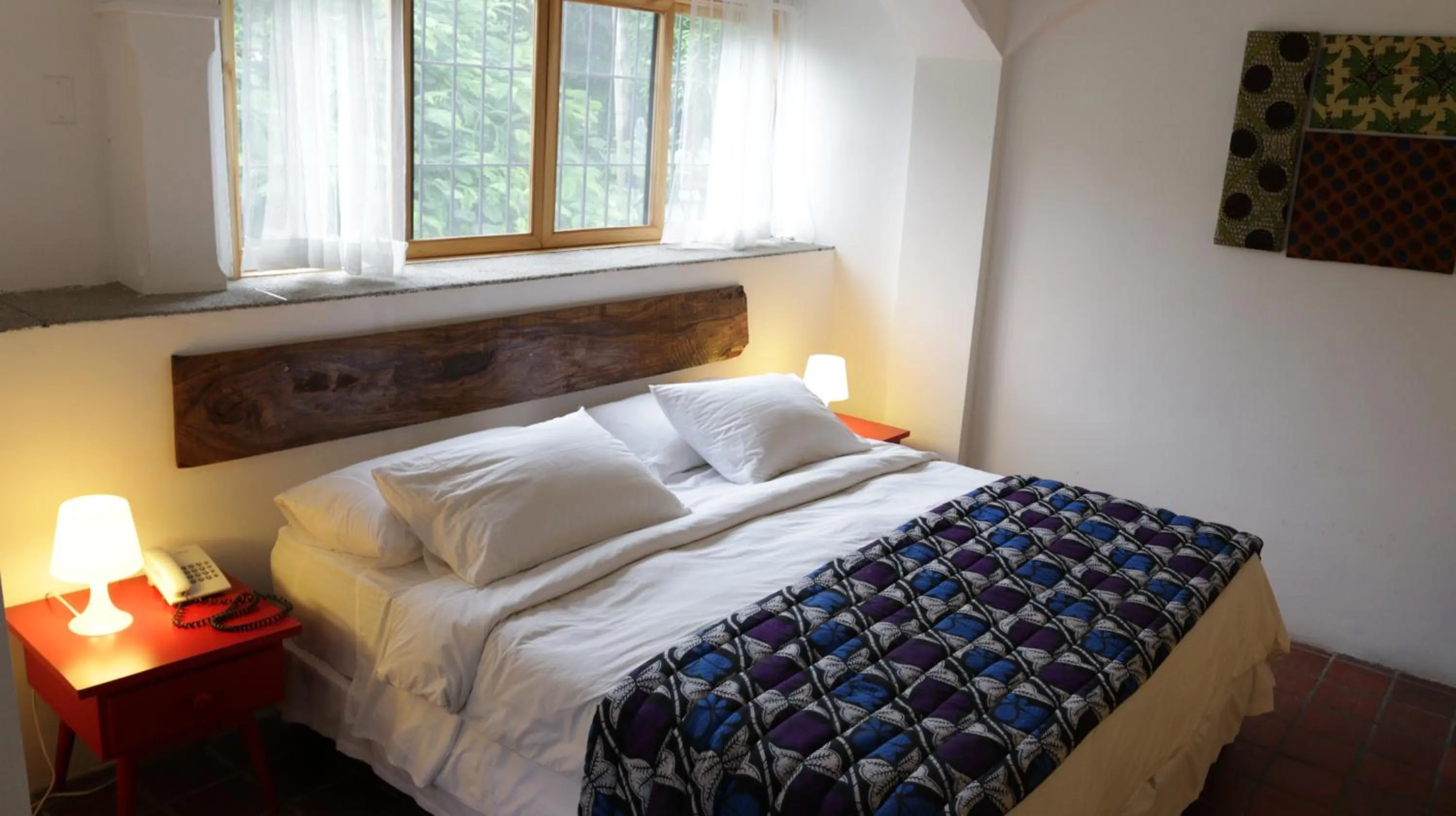 Photo of the whole room, Bed in Iguanazu Bed & Breakfast