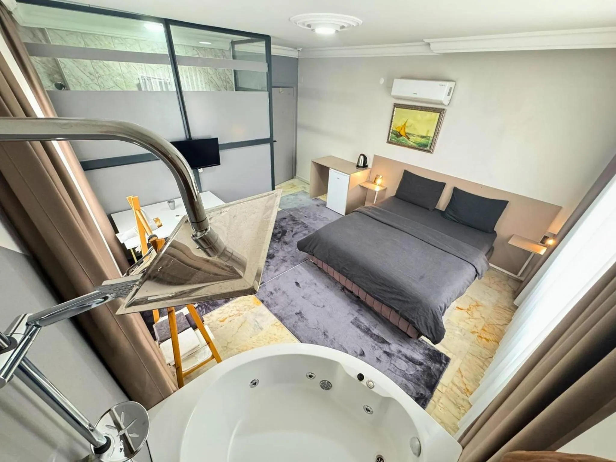 Photo of the whole room, Bed in Grond Konaklama Mersin