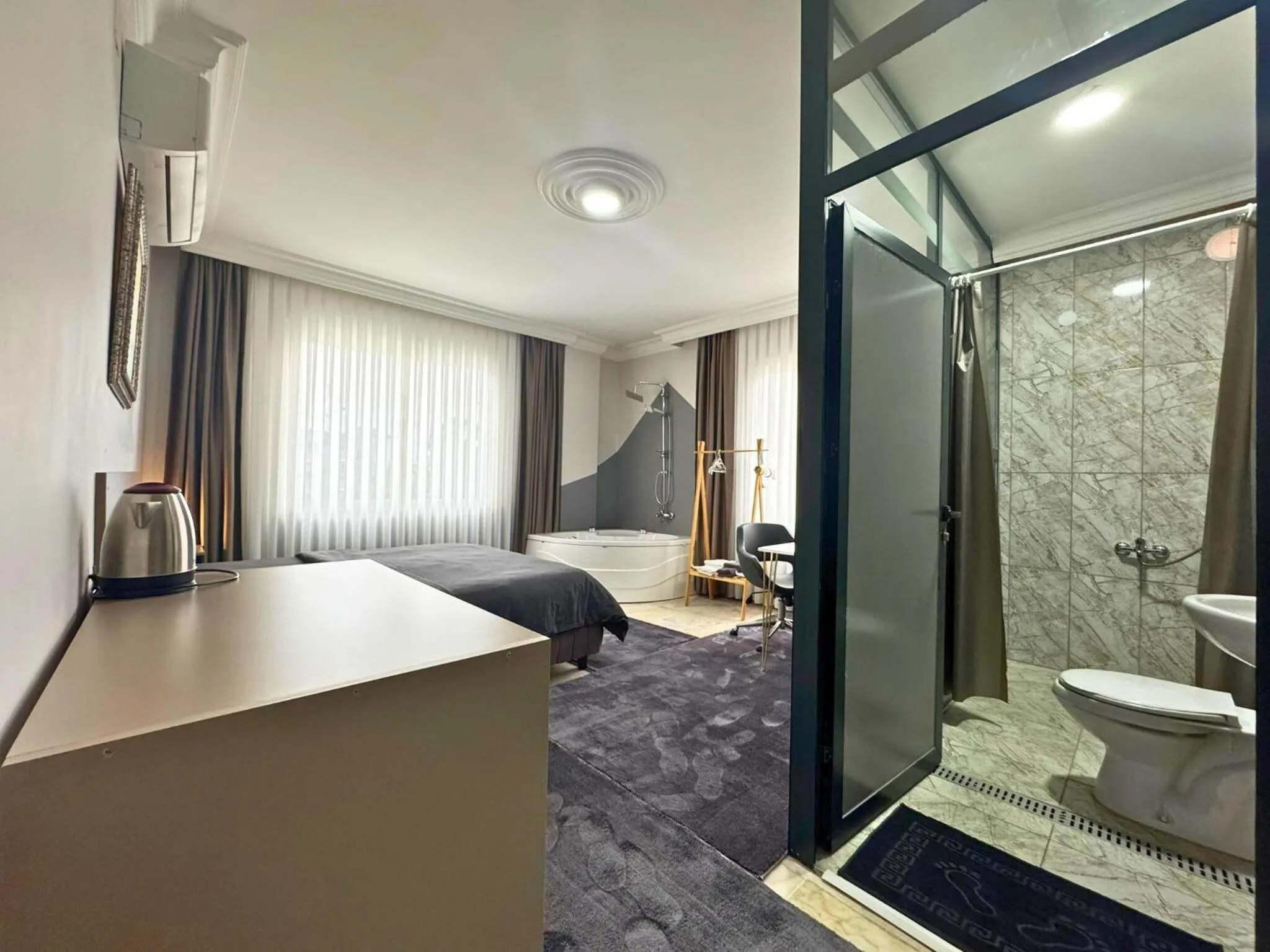 Photo of the whole room in Grond Konaklama Mersin