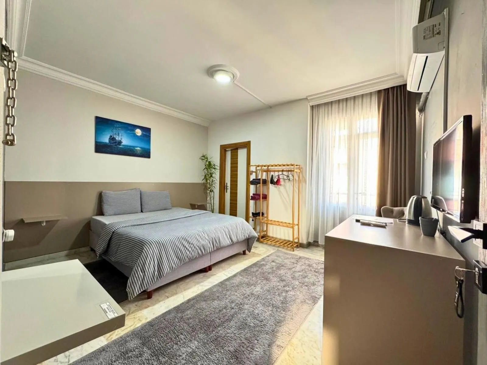 Photo of the whole room, Bed in Grond Konaklama Mersin