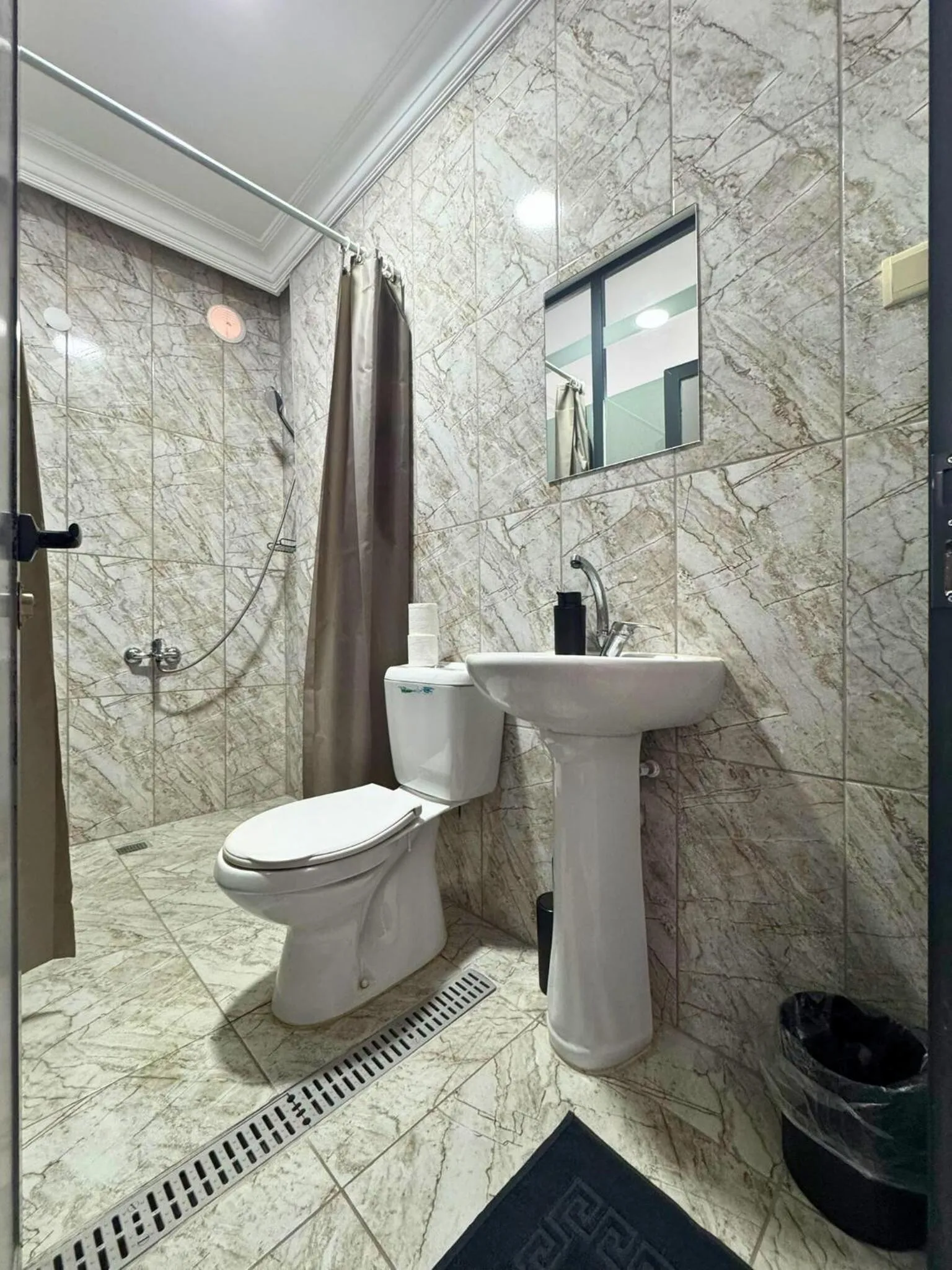 Shower in Grond Konaklama Mersin