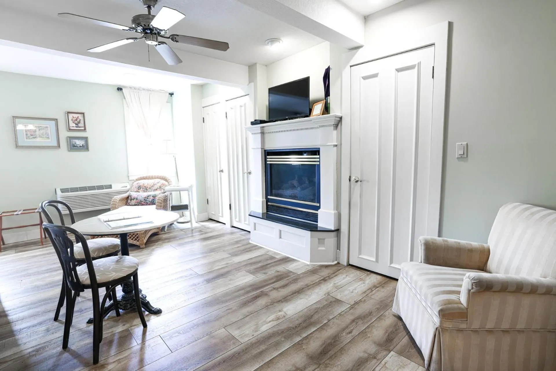 TV and multimedia in Walnut Street Inn