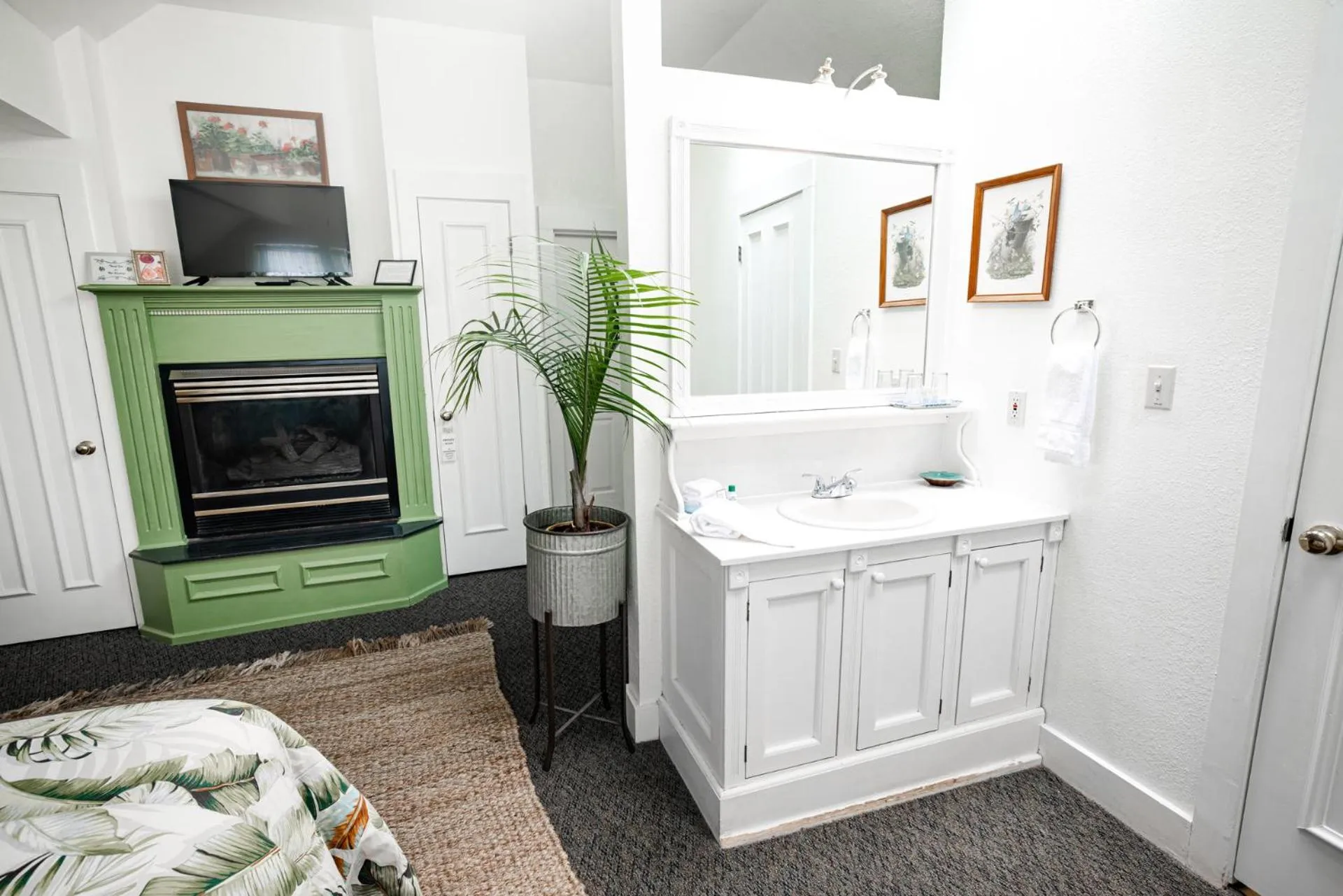 Bathroom in Walnut Street Inn