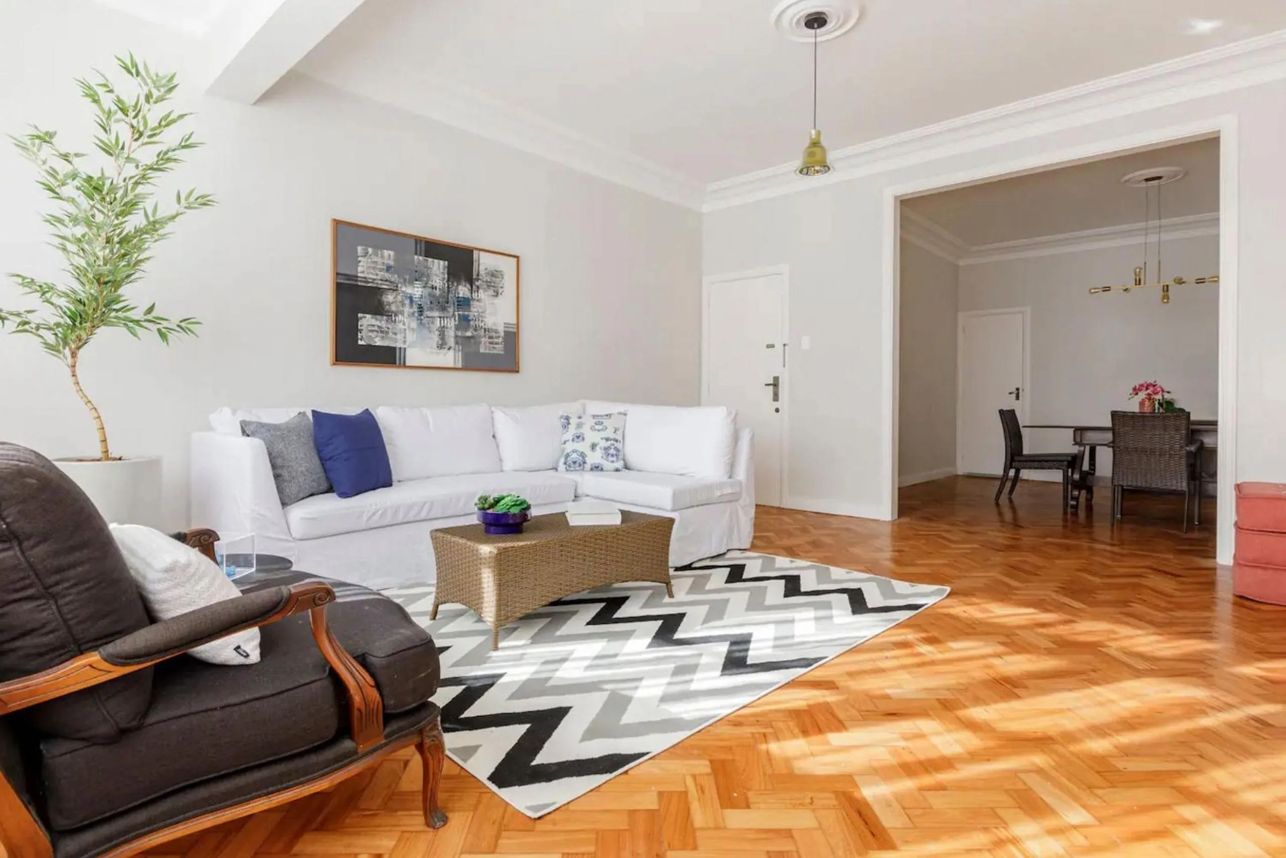 Communal lounge/ TV room in Exclusivo 3Qtos c/ Garagem em Copacabana, conforto