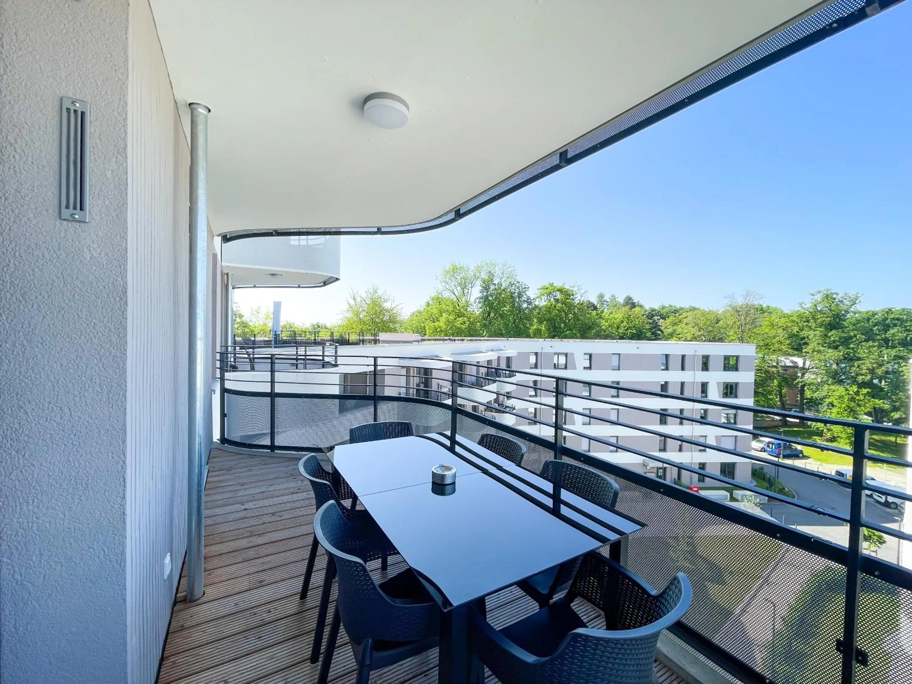 UNiQE- 6 pers - design apartment - fair - SKY-TV - parking