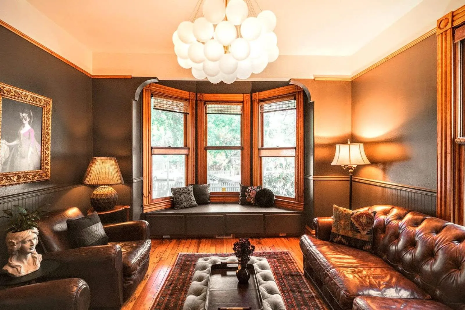 The Matriarch Heritage House- Downtown Ashland